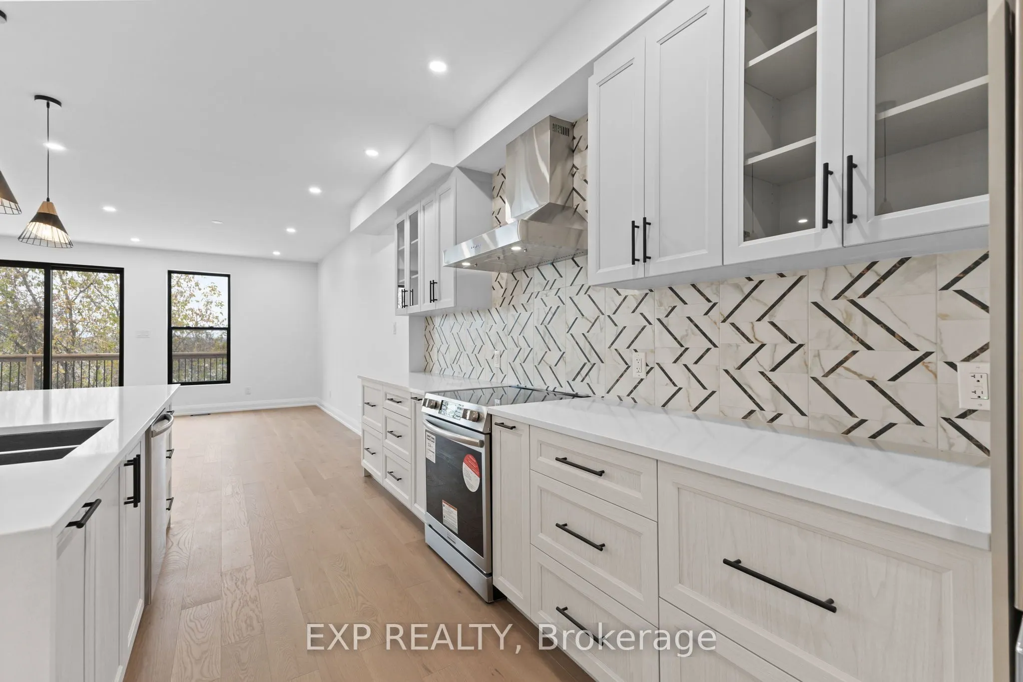 6817 Notre Dame Street