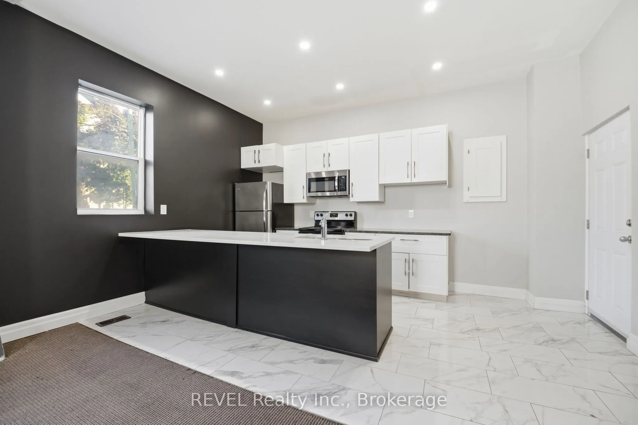 18 Clairmont Street, #7