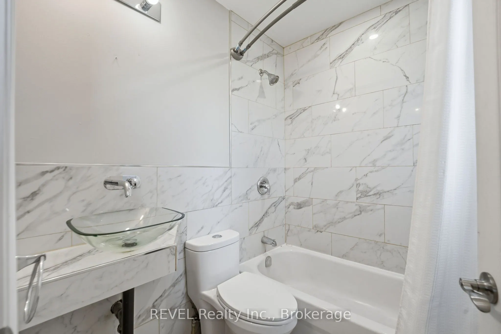 18 Clairmont Street, #7