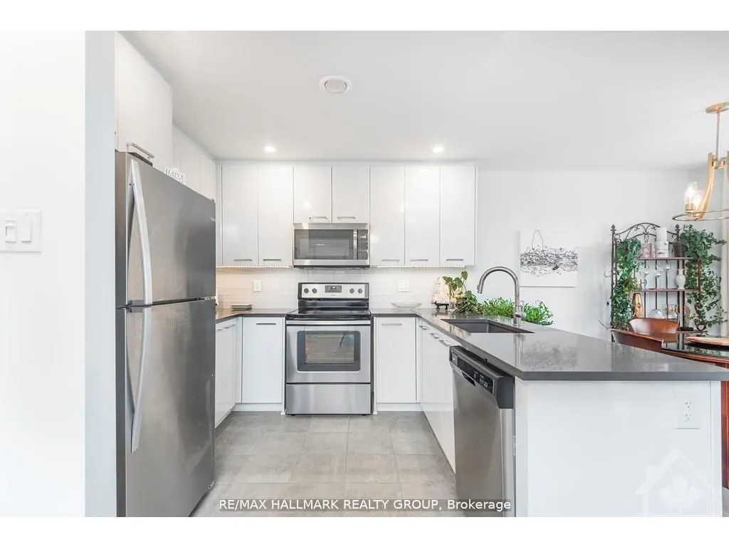 340 TRIBECA Private, #10