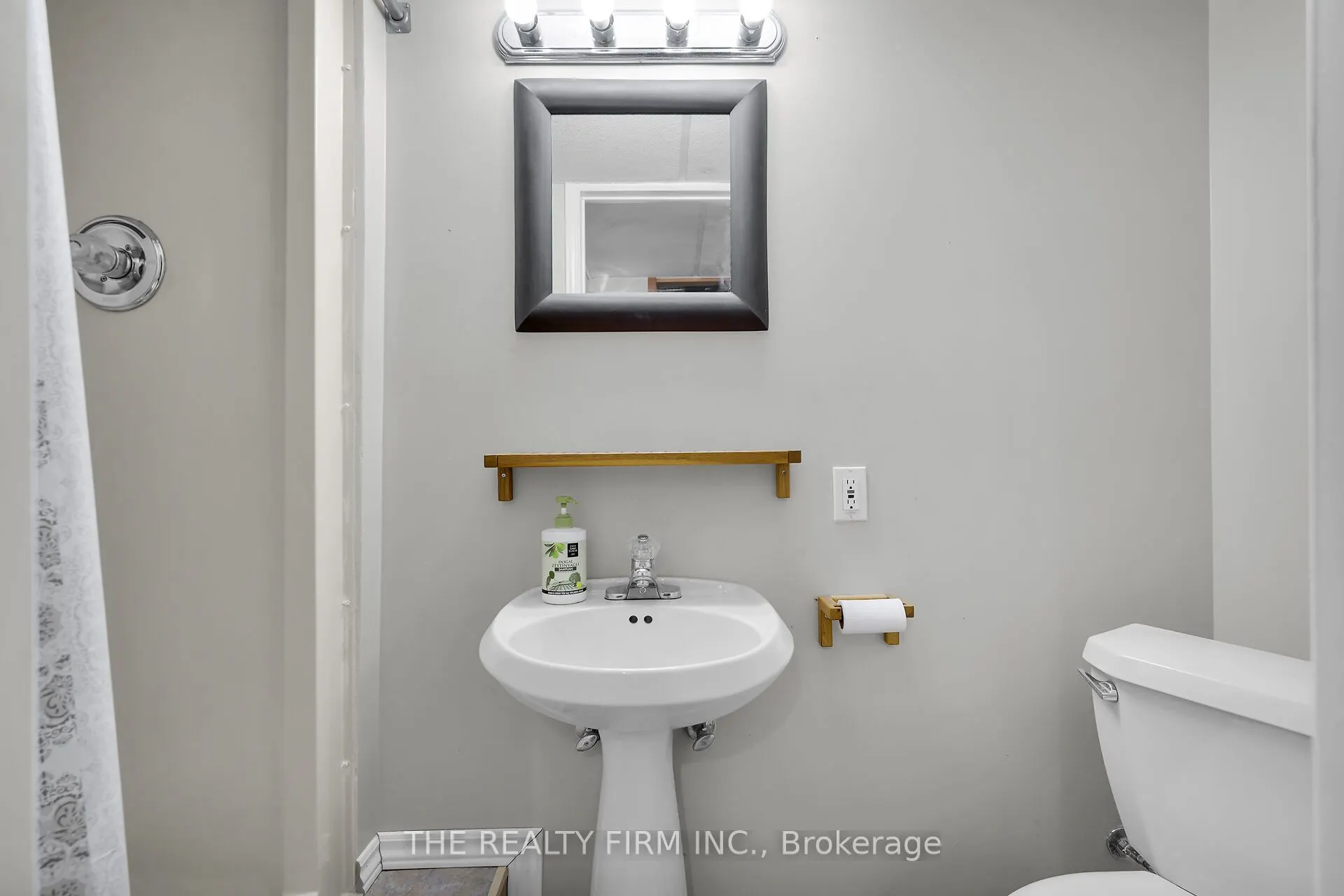 70 Chapman Court, #25