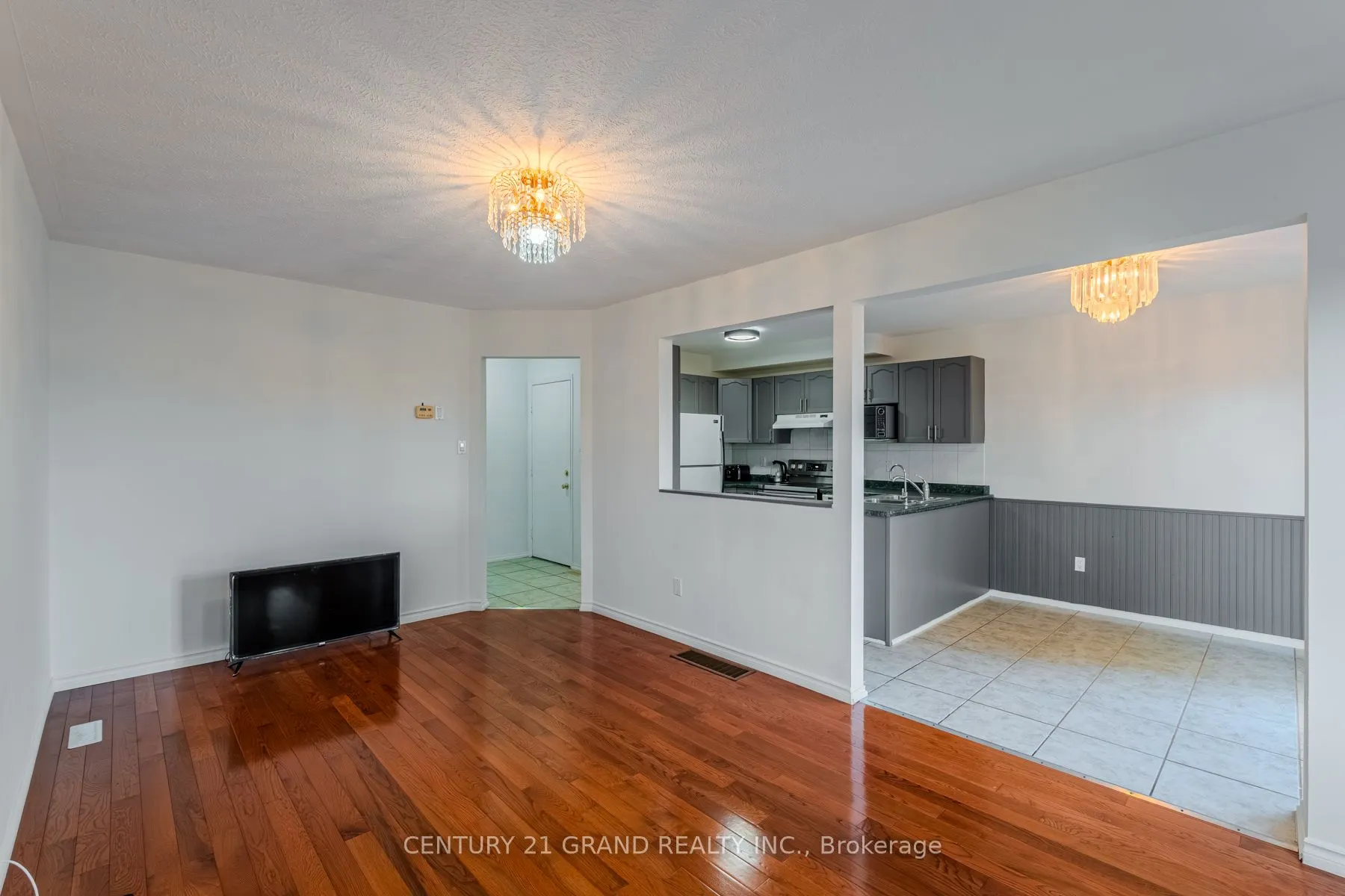 25 Anastasia Crescent