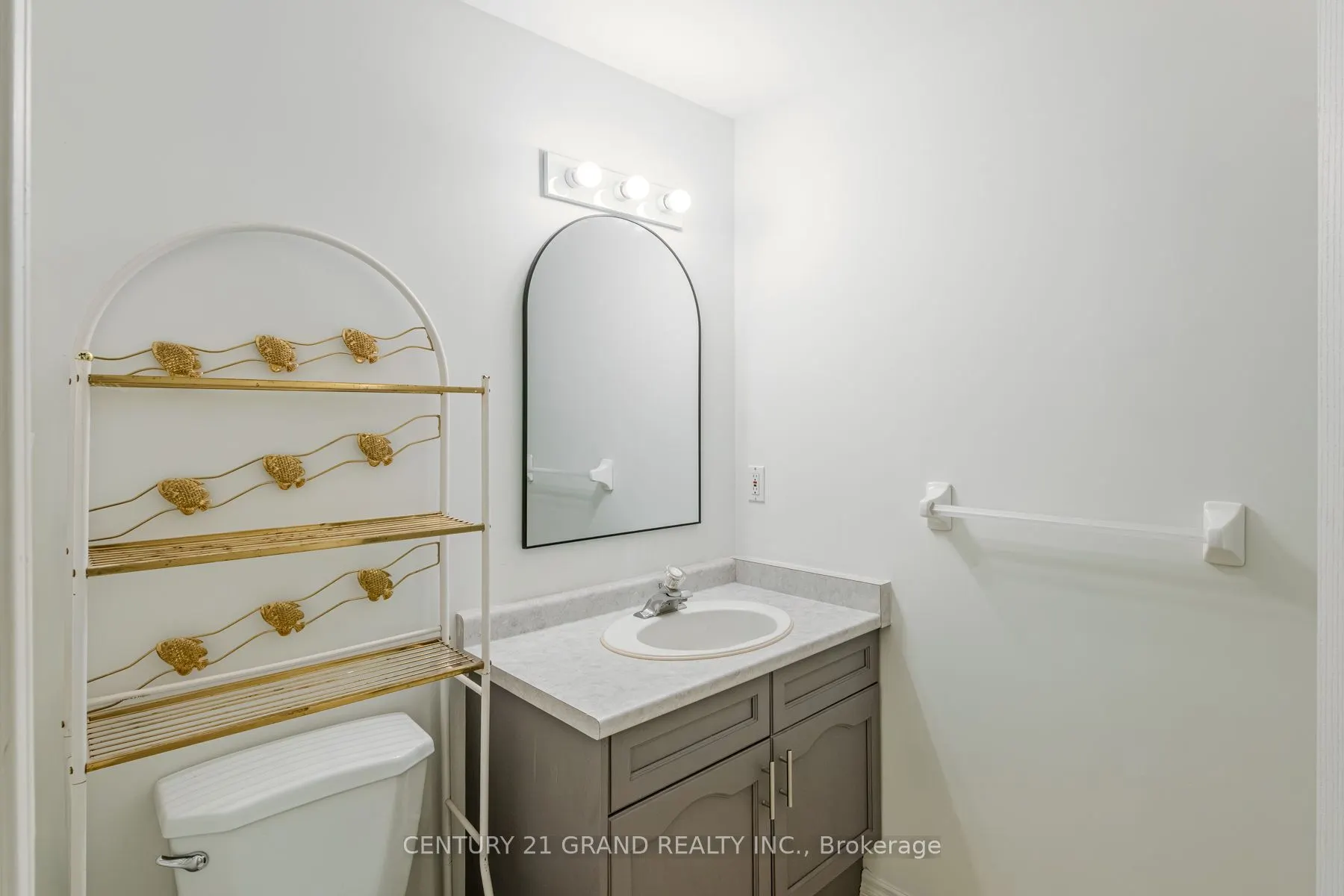 25 Anastasia Crescent