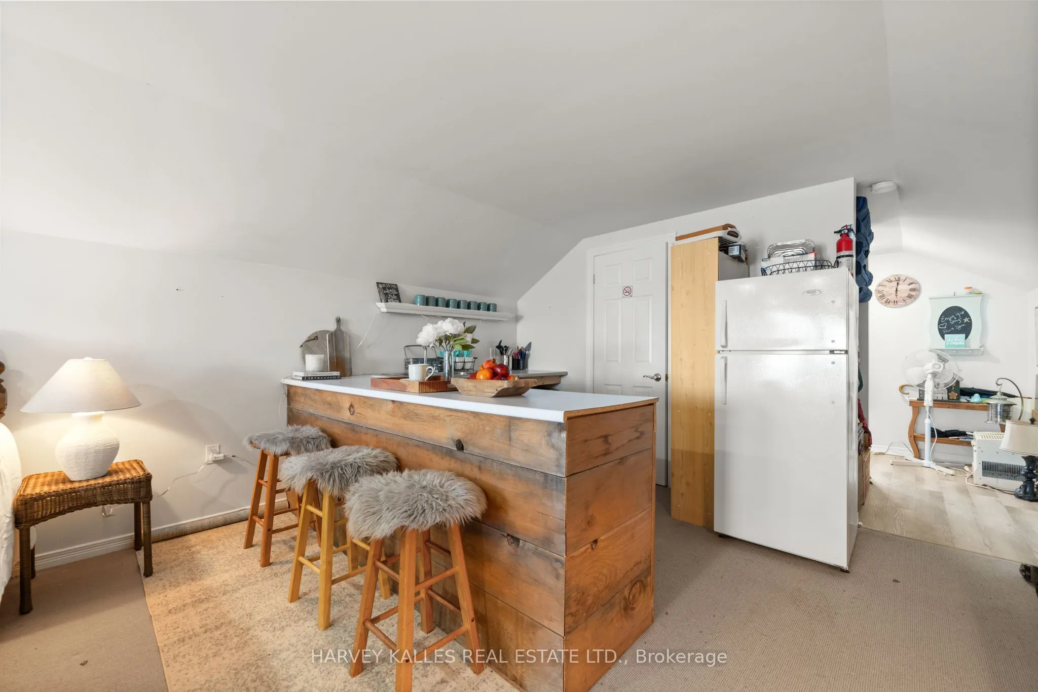 12130 Loyalist Parkway