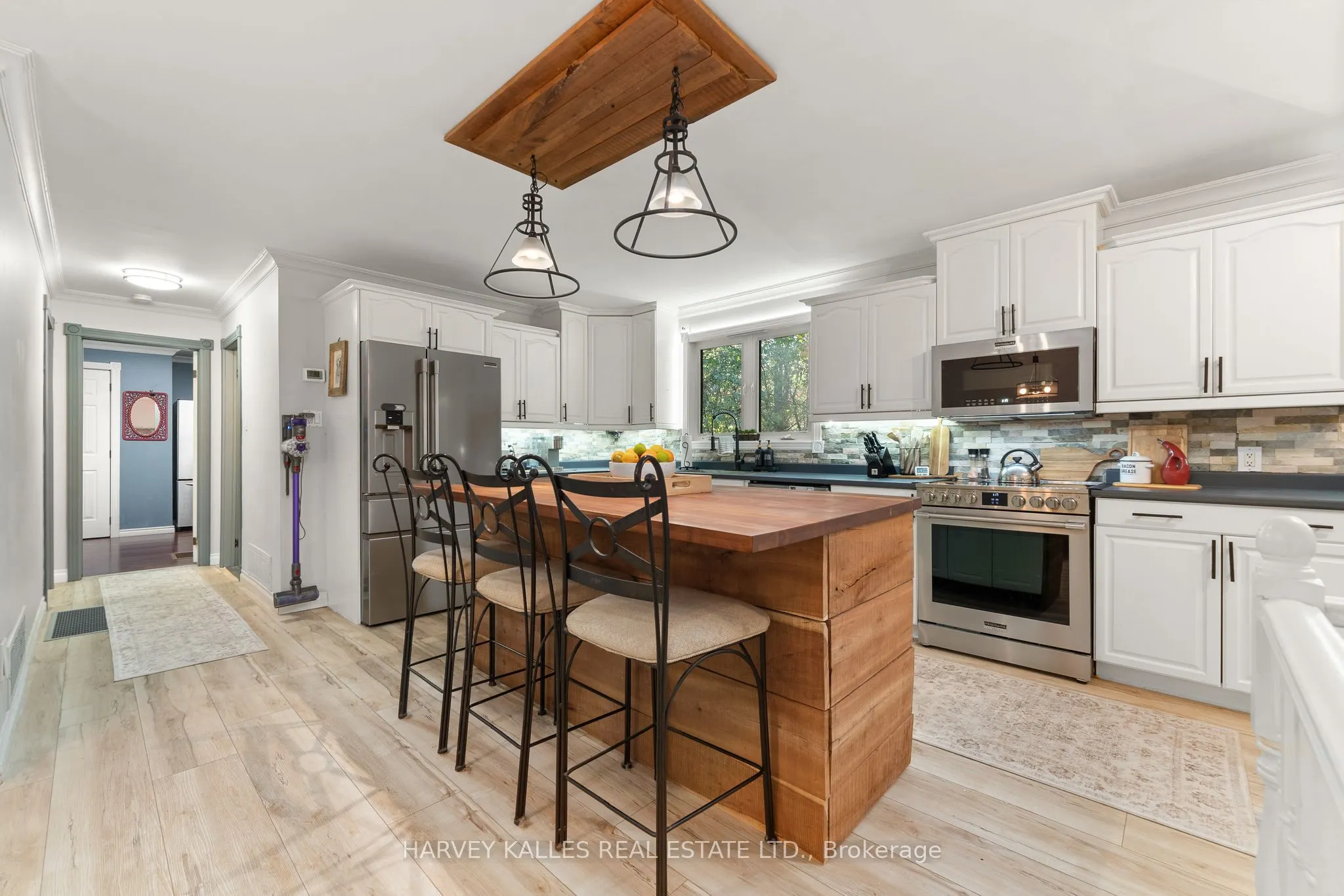 12130 Loyalist Parkway