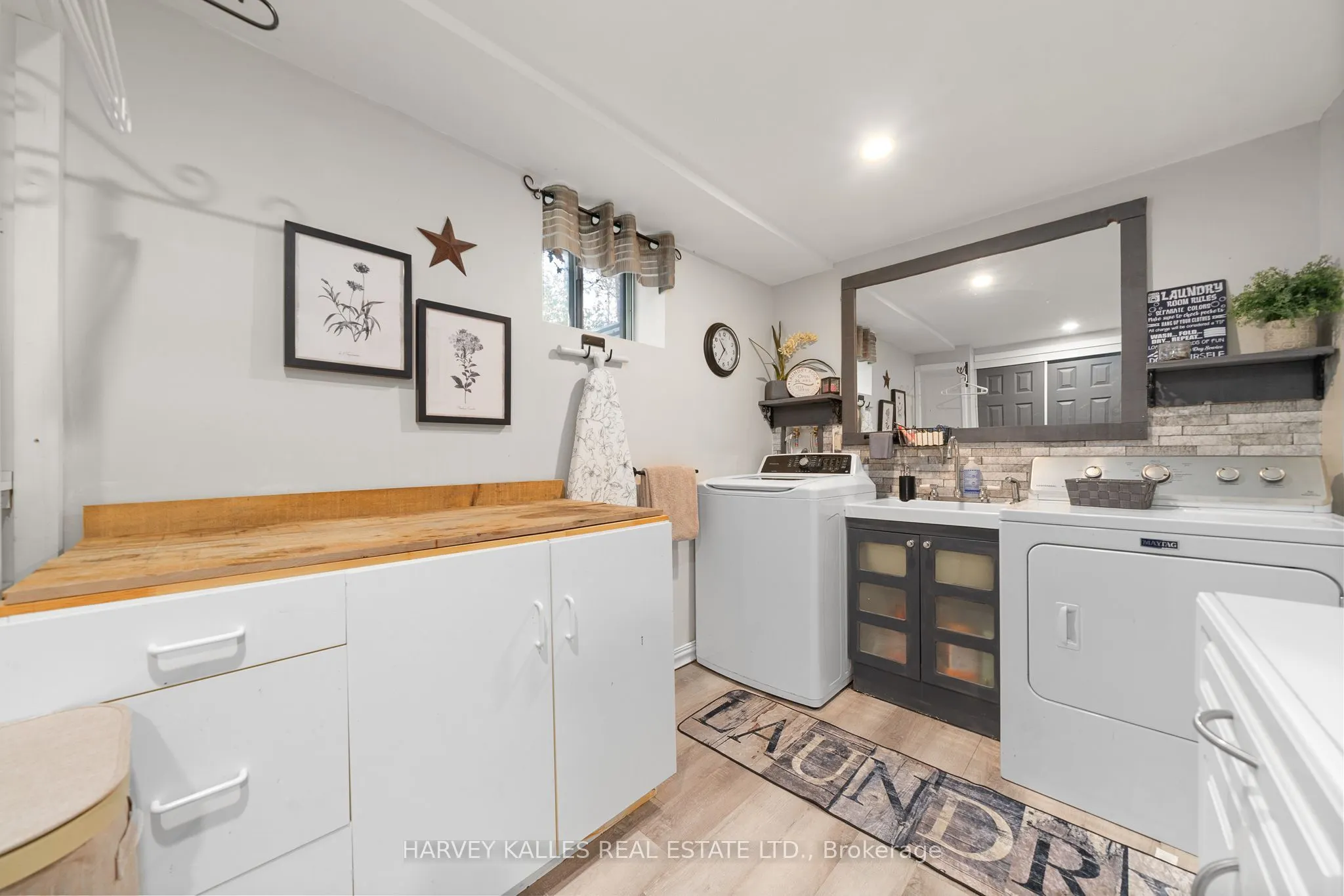 12130 Loyalist Parkway