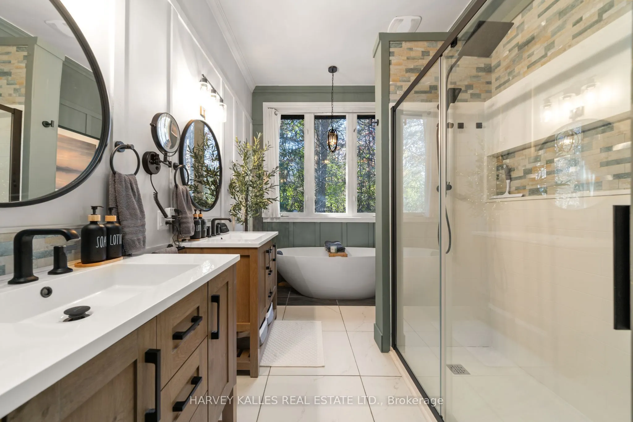 12130 Loyalist Parkway