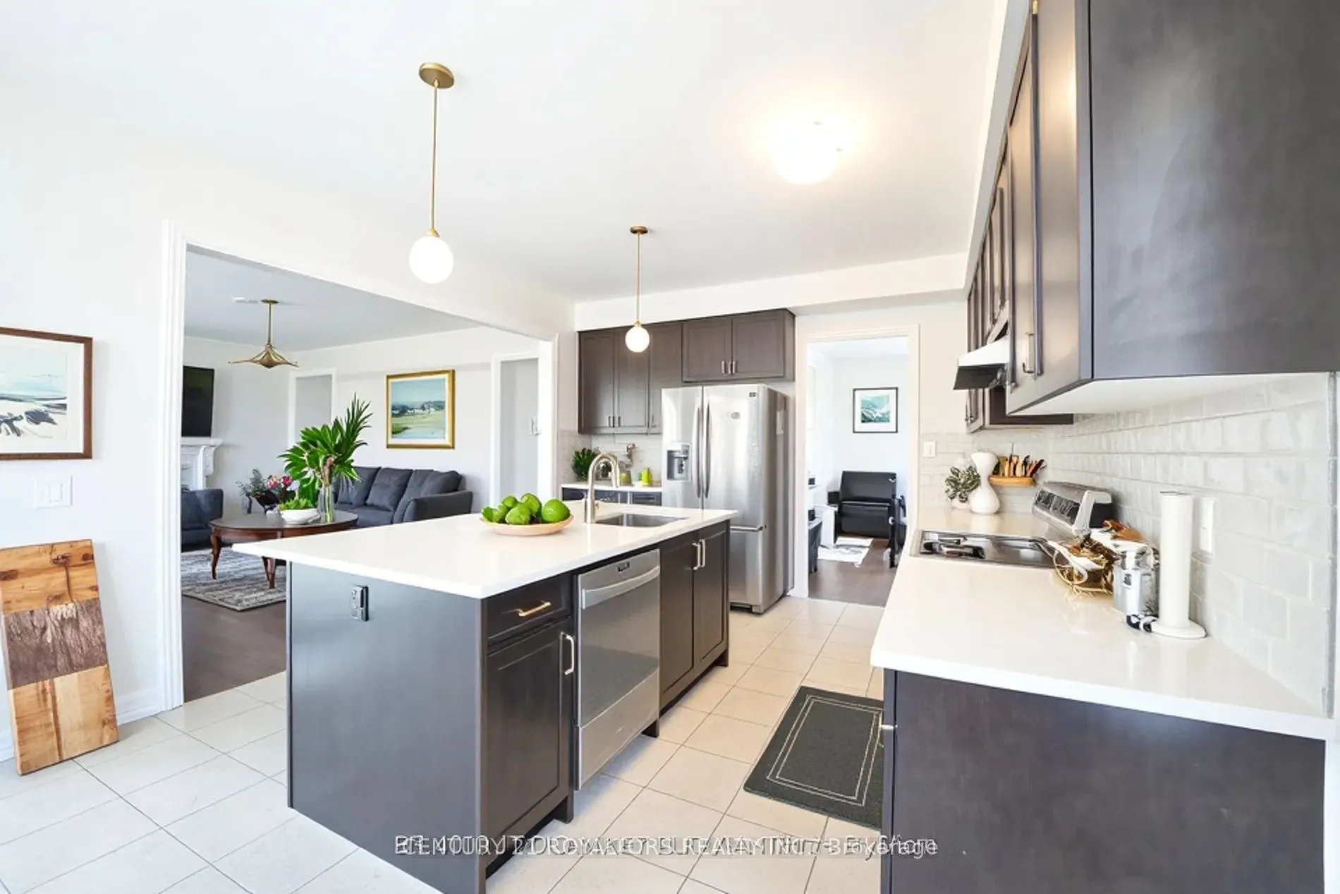 1219 Upper Thames Drive