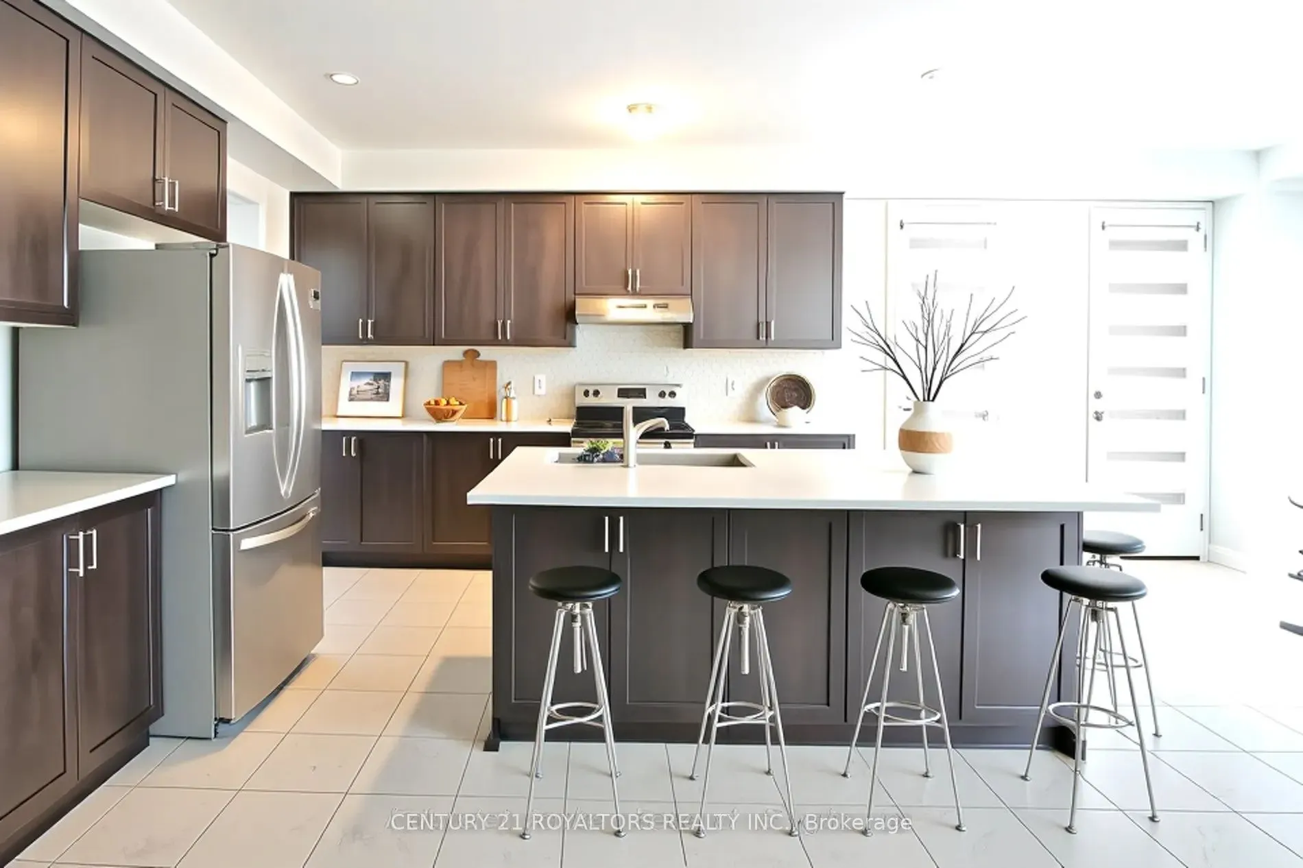 1219 Upper Thames Drive