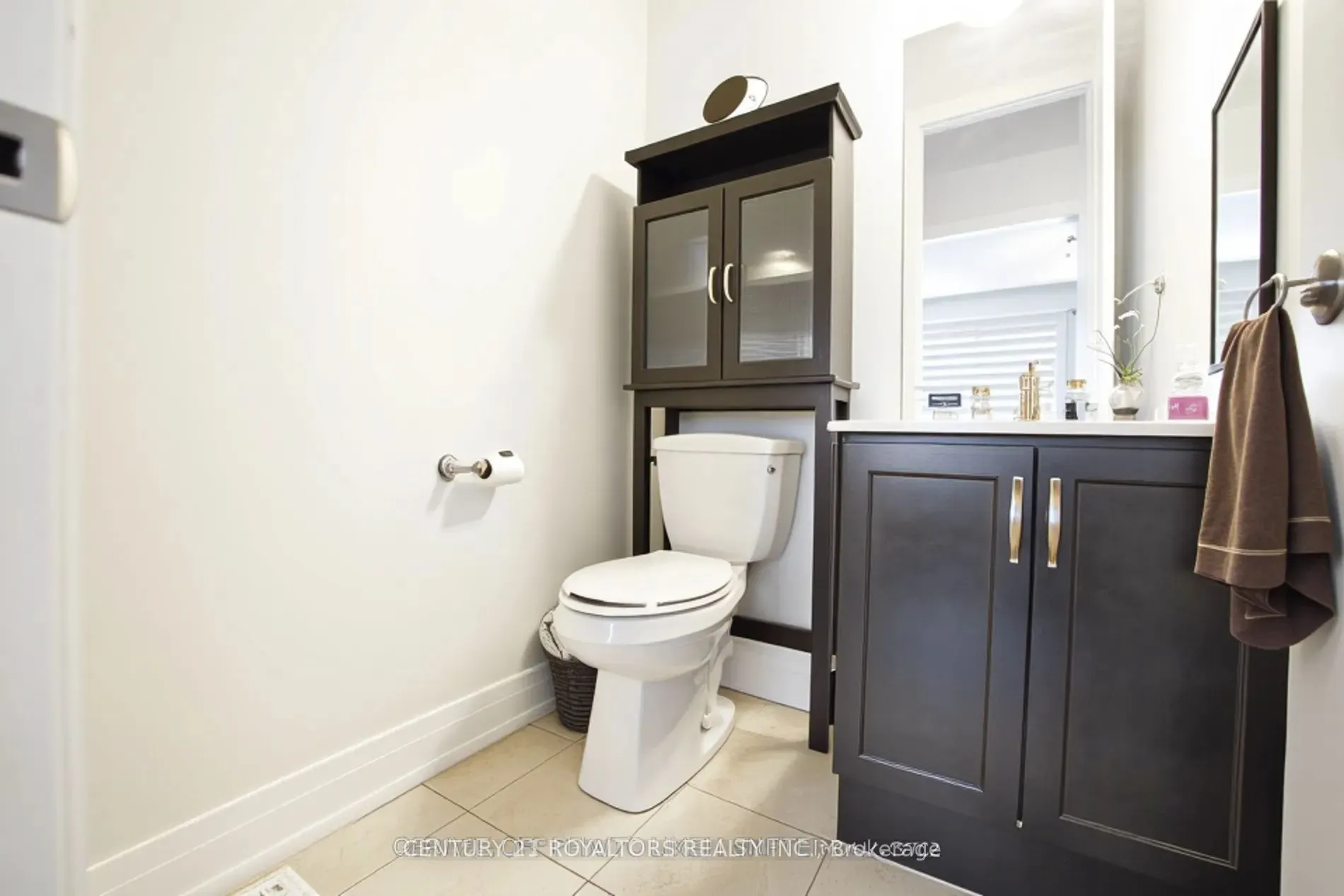 1219 Upper Thames Drive