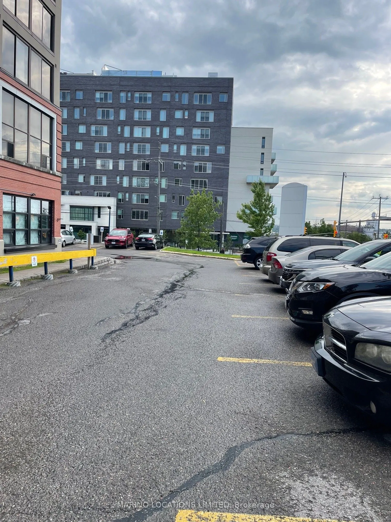 201 Hunter Street E, #100-101