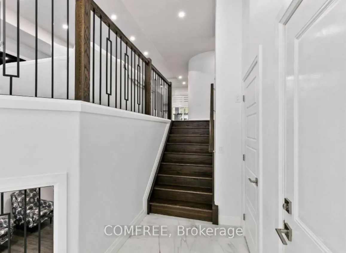 2927 Clemenceau Boulevard