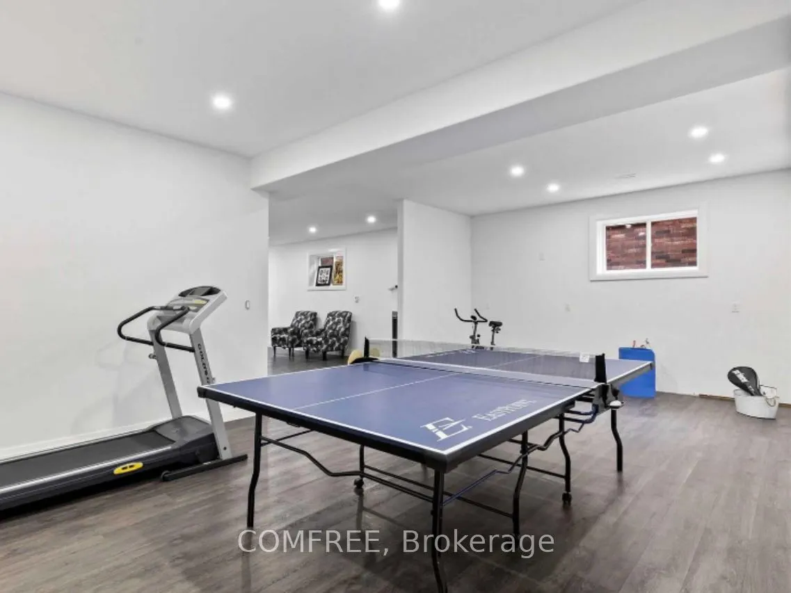 2927 Clemenceau Boulevard