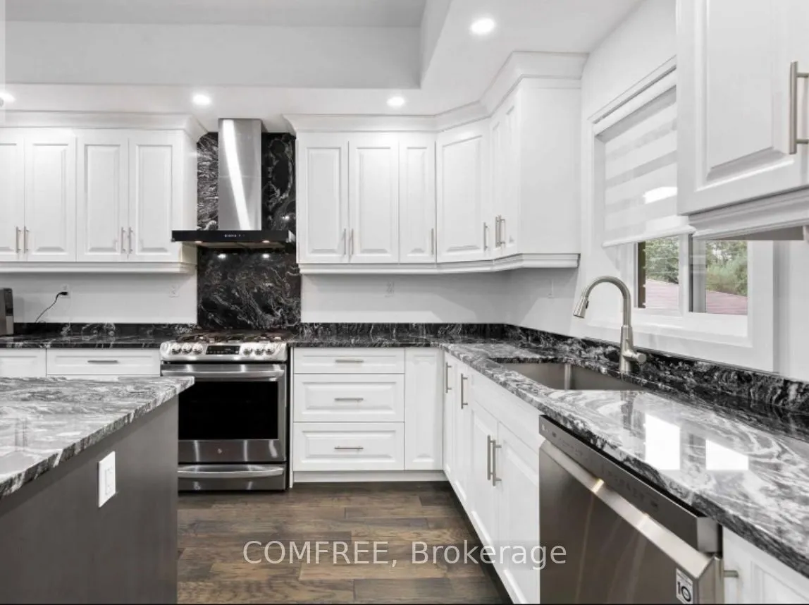 2927 Clemenceau Boulevard