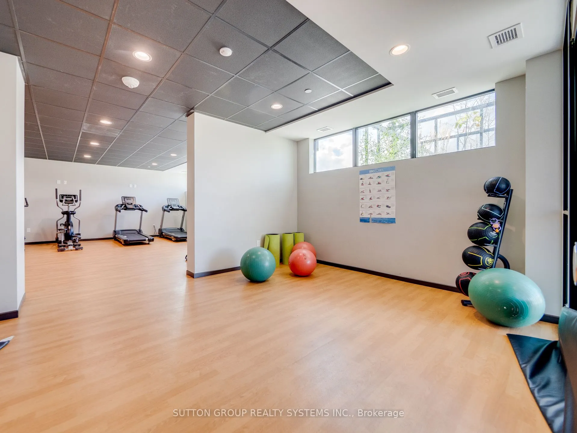 108 Garment Street, #404