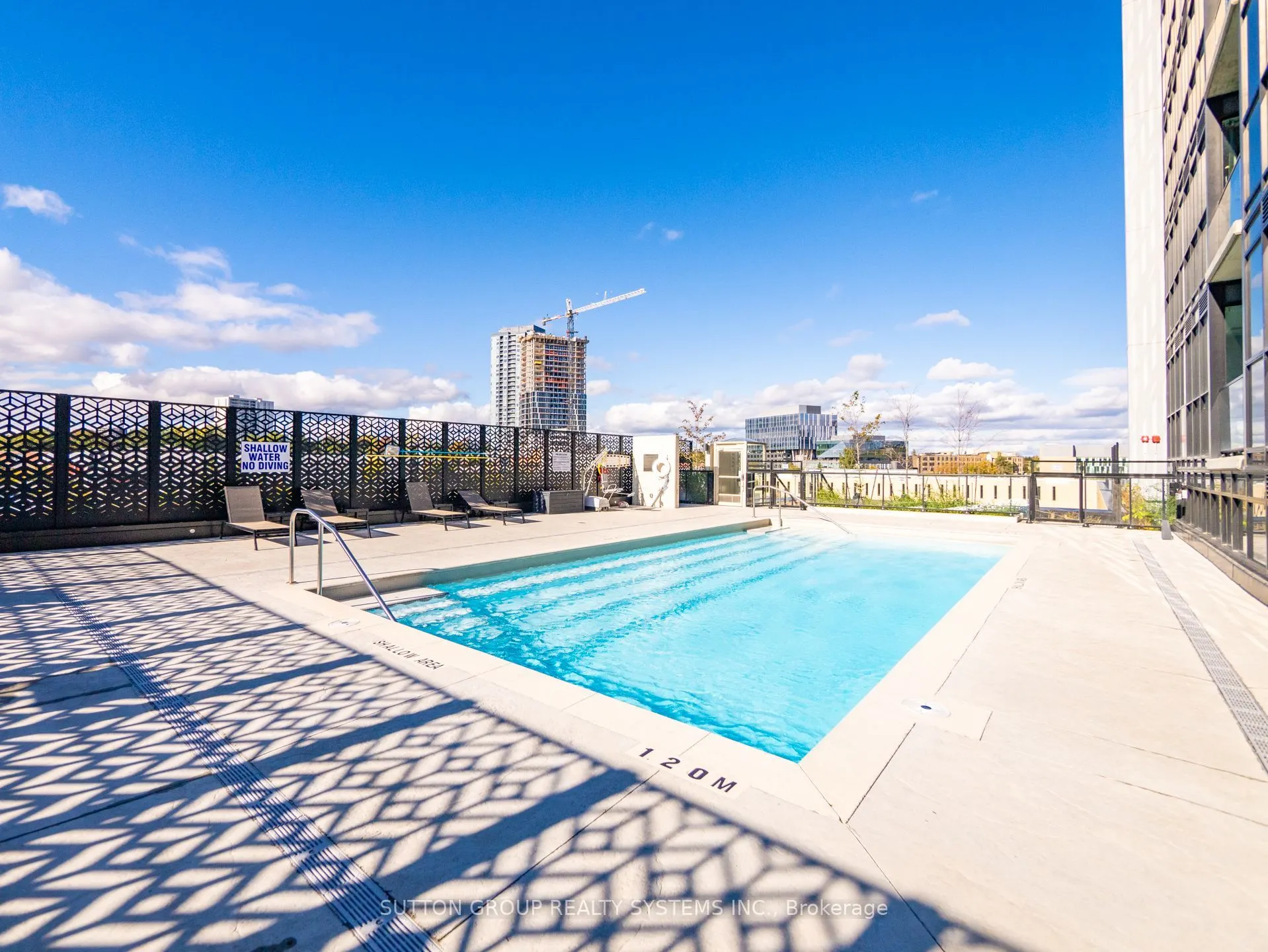 108 Garment Street, #404