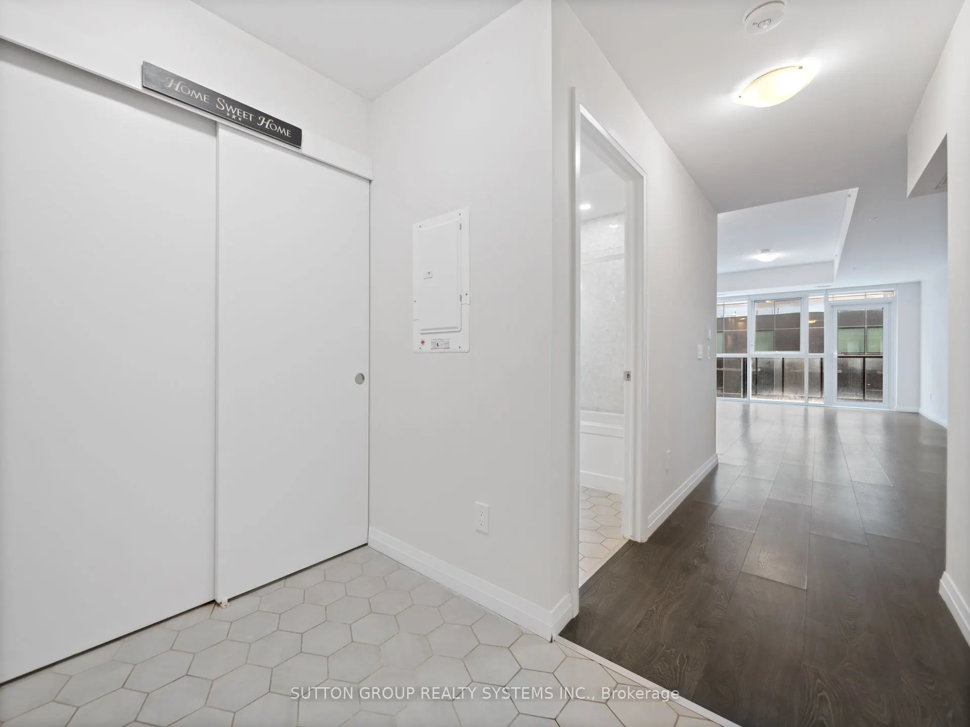 108 Garment Street, #404