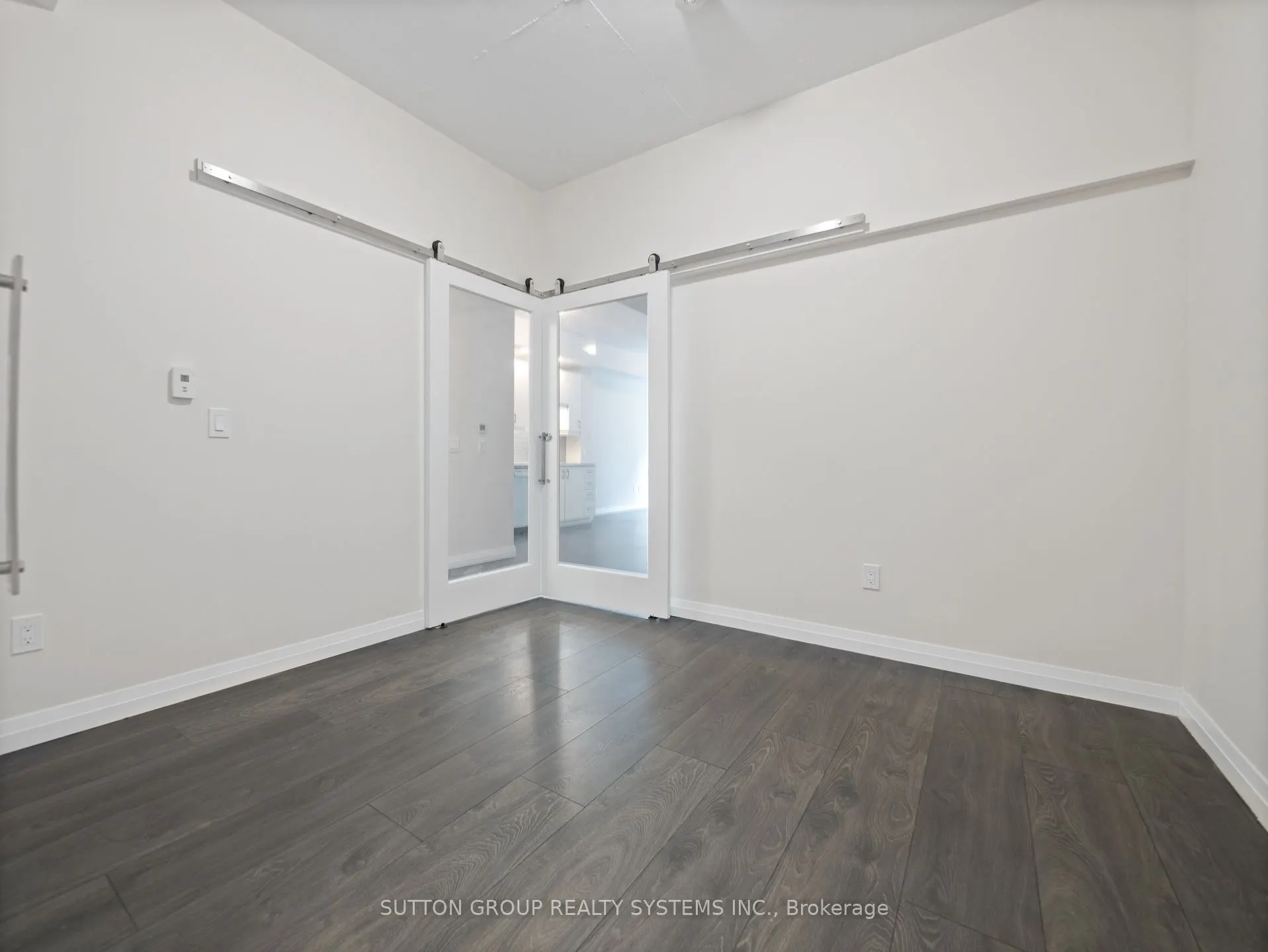 108 Garment Street, #404