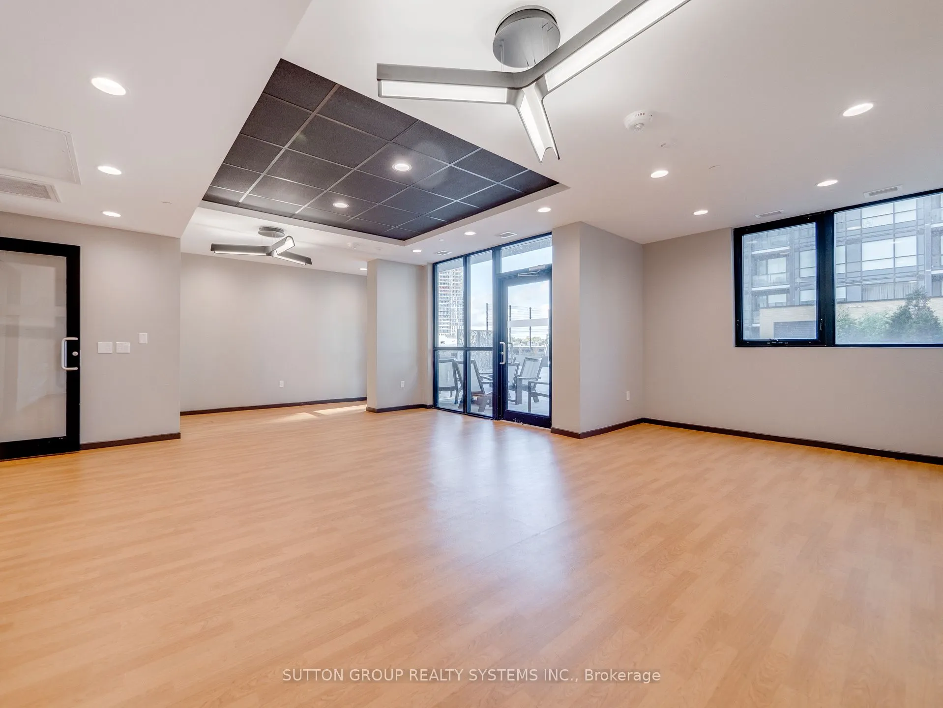 108 Garment Street, #404