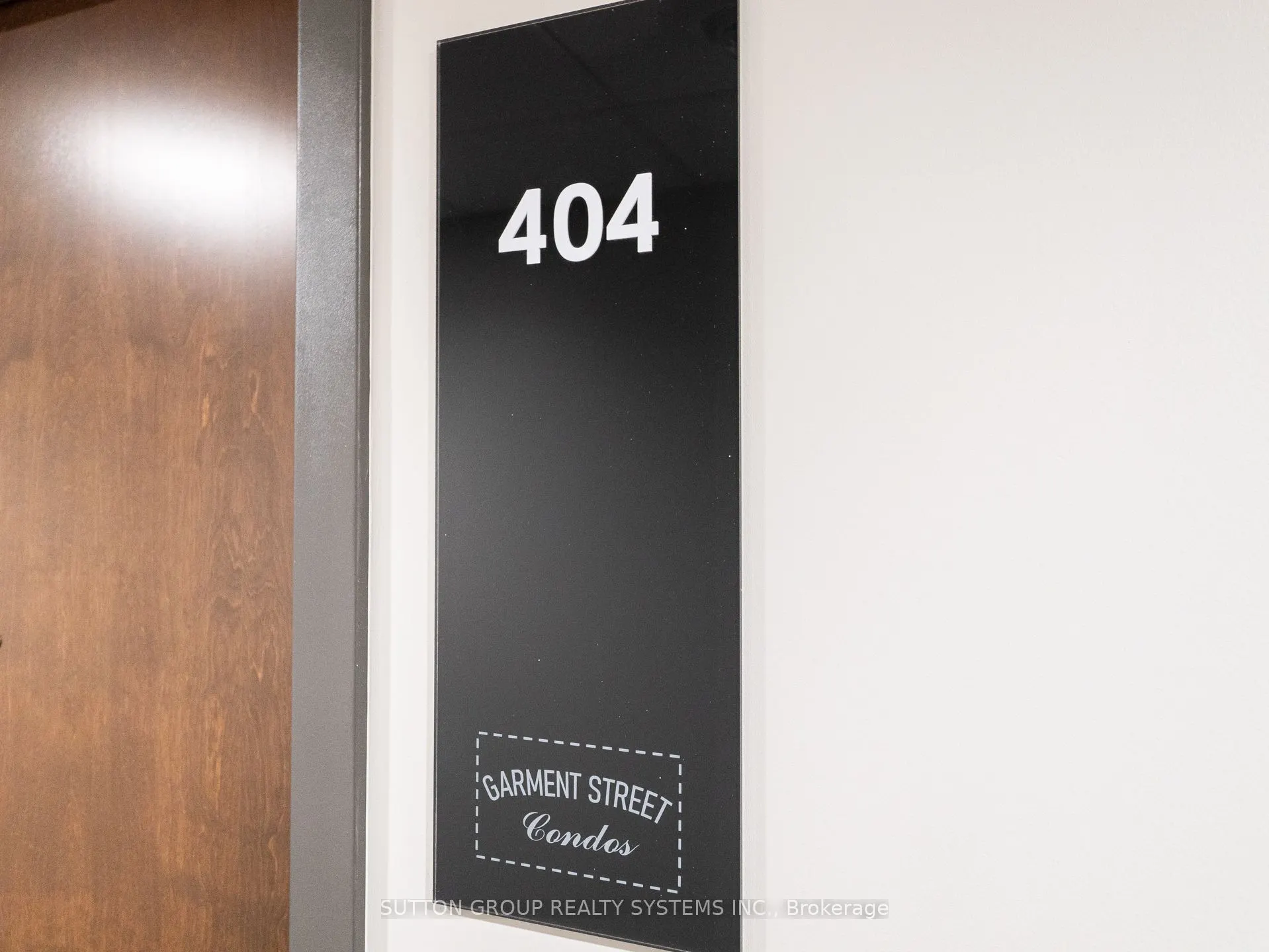 108 Garment Street, #404