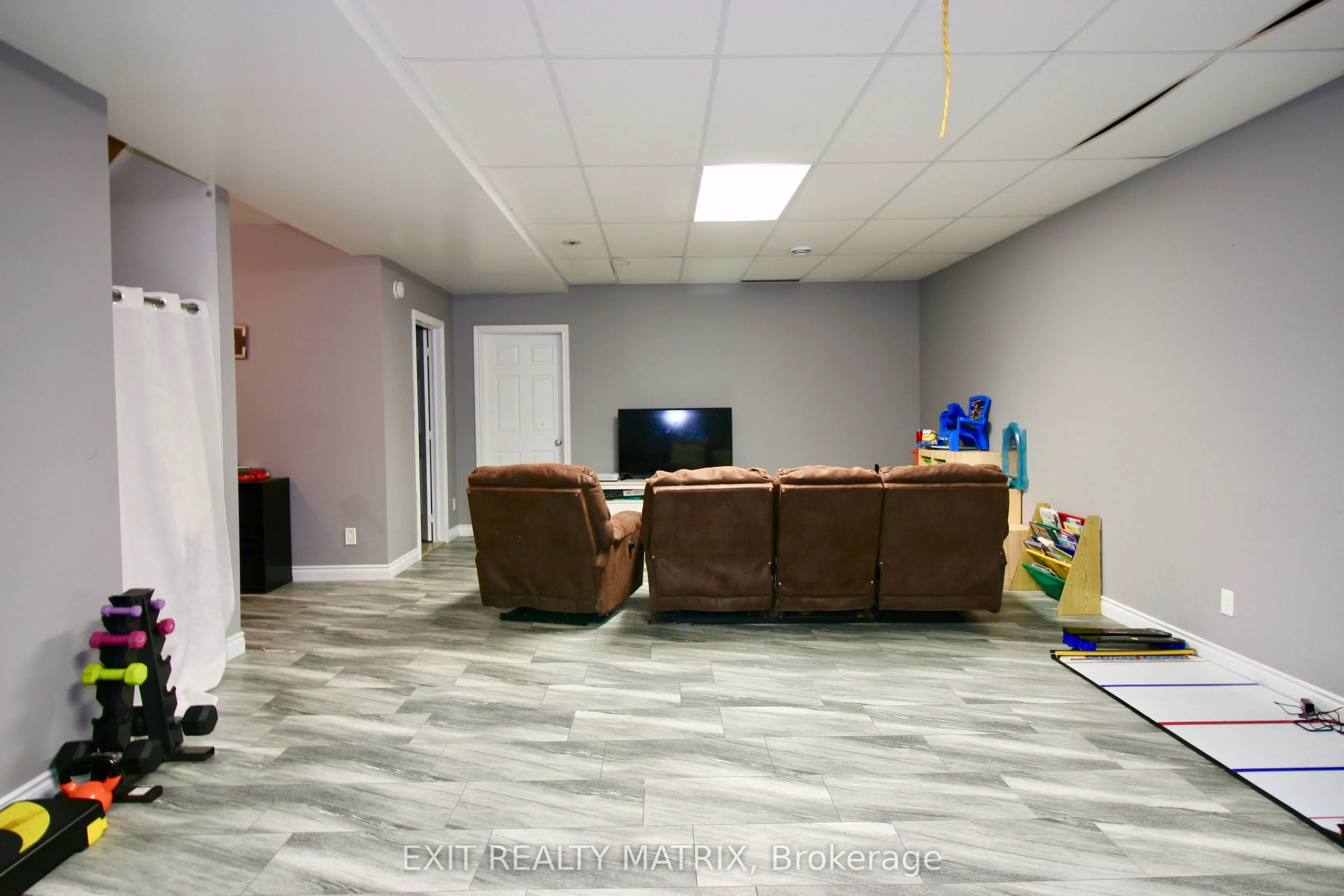 3532-3534 Front Road