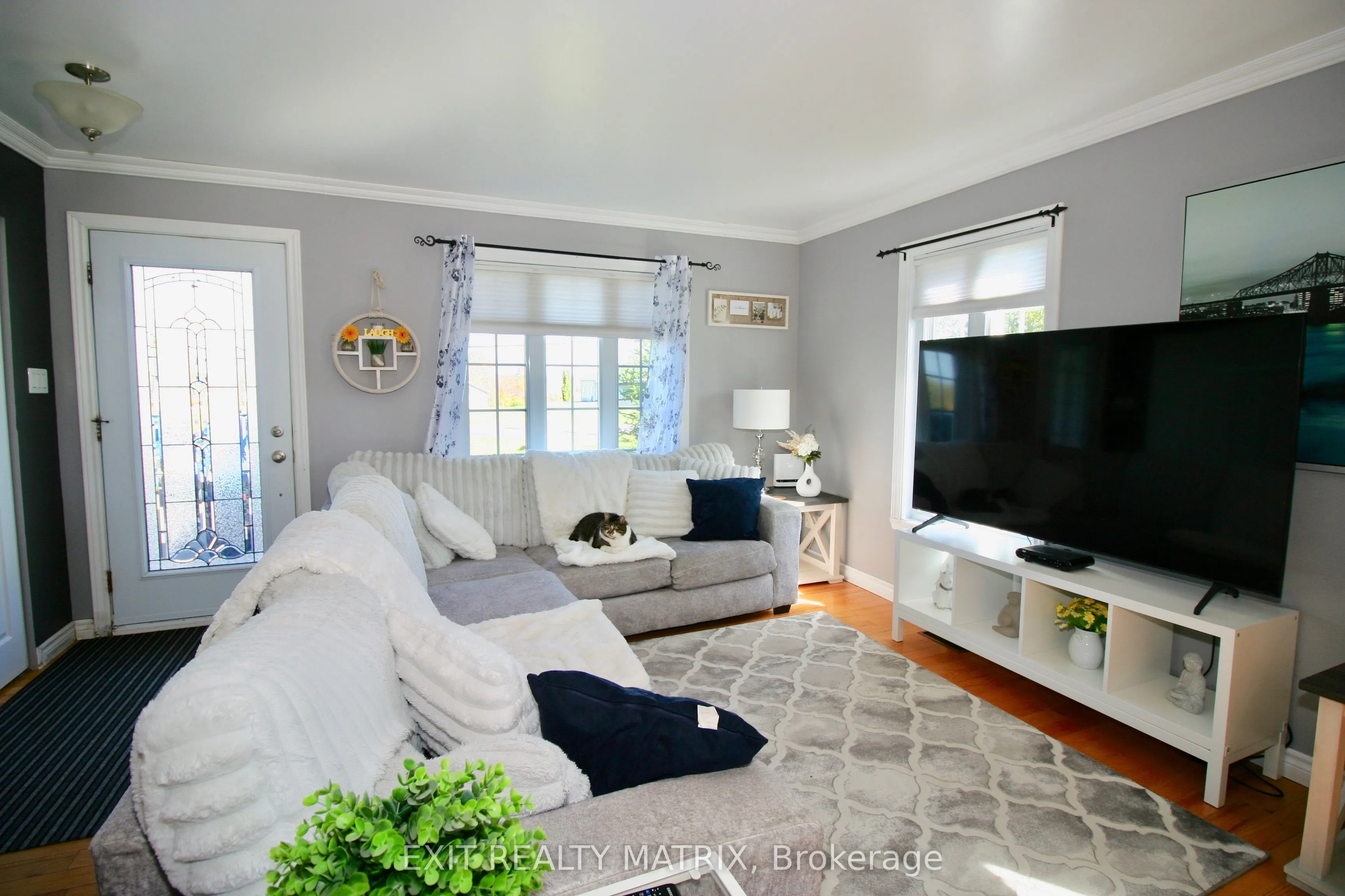 3532-3534 Front Road