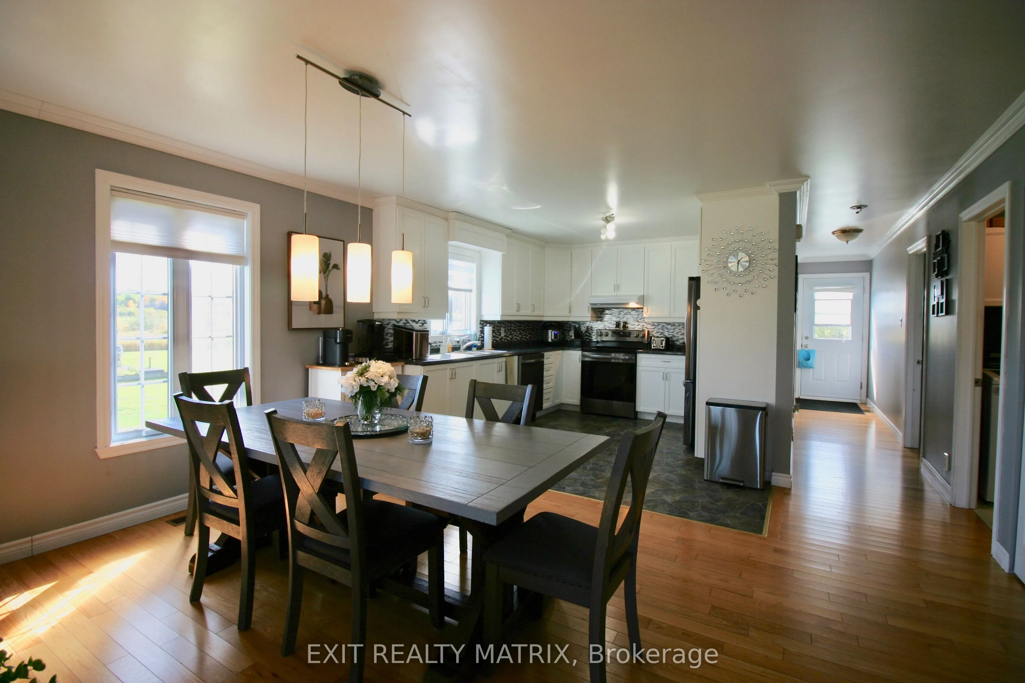 3532-3534 Front Road