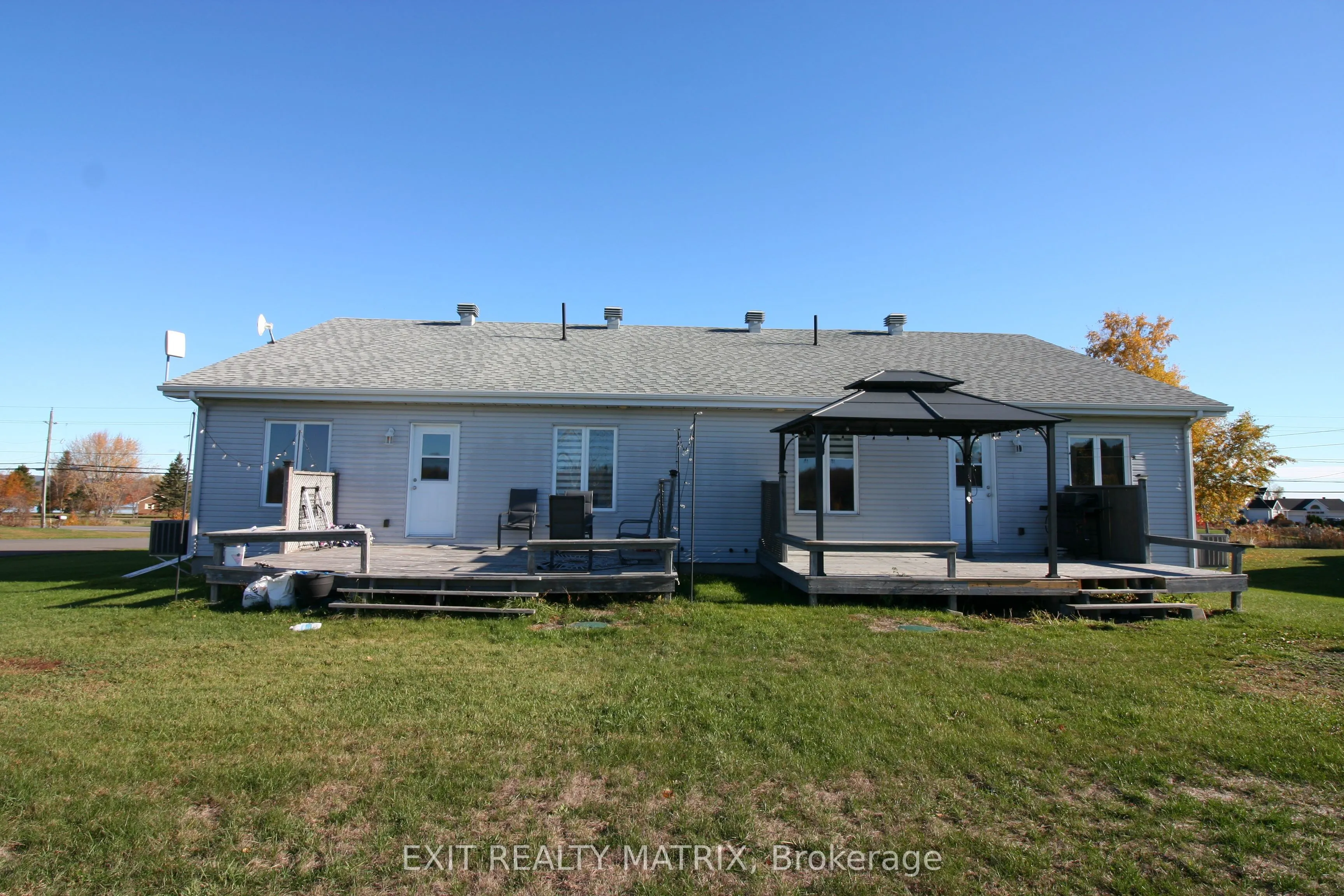 3532-3534 Front Road