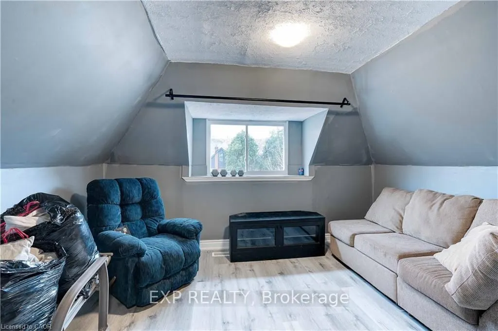 24 Avalon Place, #Upper