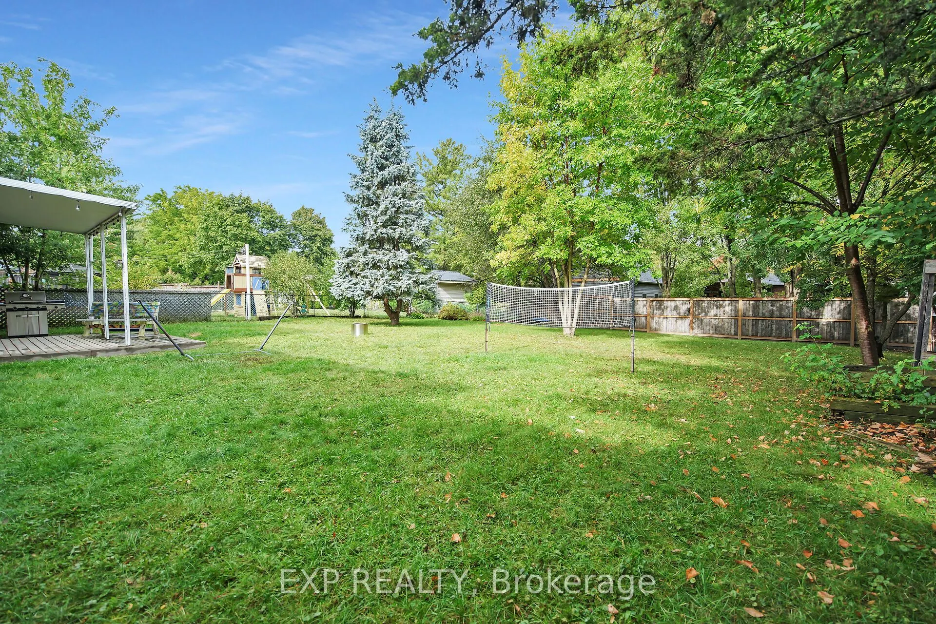 61 Larkspur Crescent