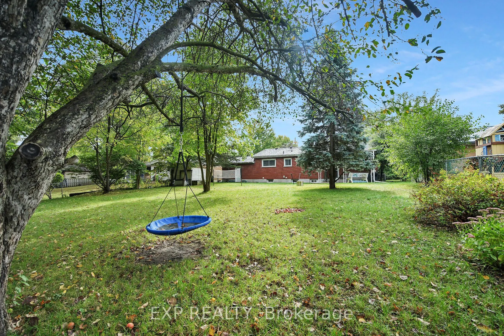 61 Larkspur Crescent