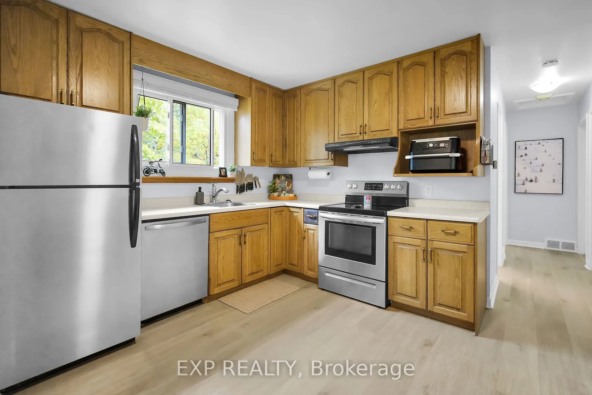 61 Larkspur Crescent