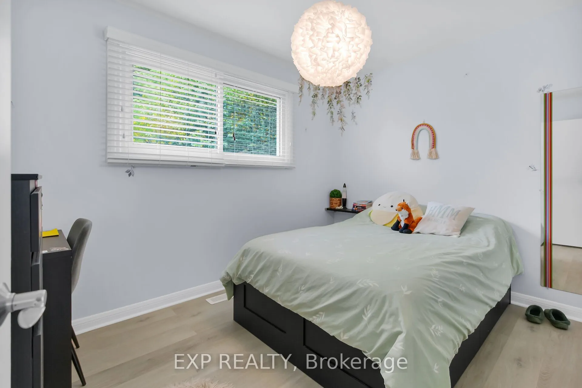 61 Larkspur Crescent