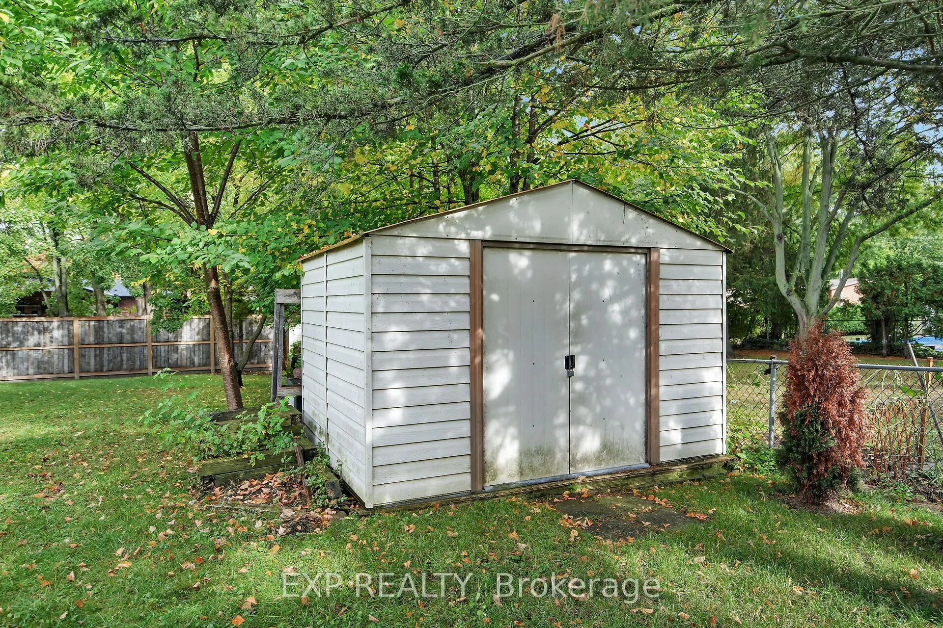 61 Larkspur Crescent