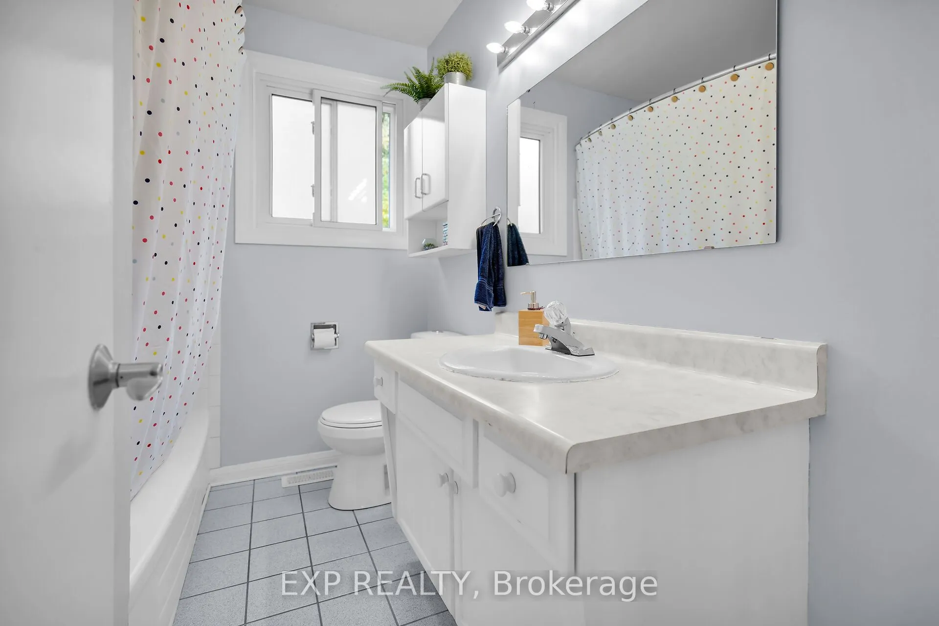 61 Larkspur Crescent