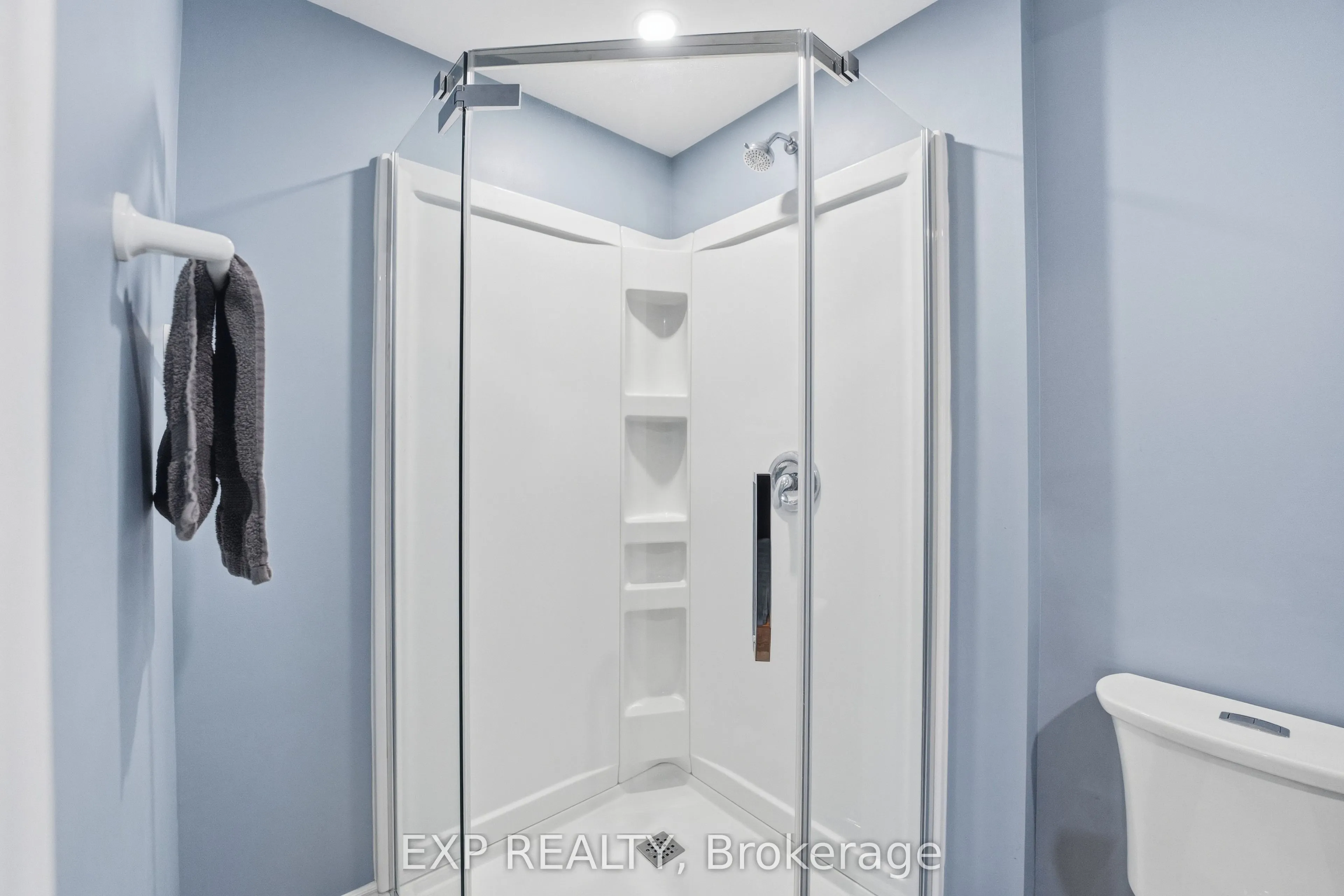 10 Foxglove Crescent, #6