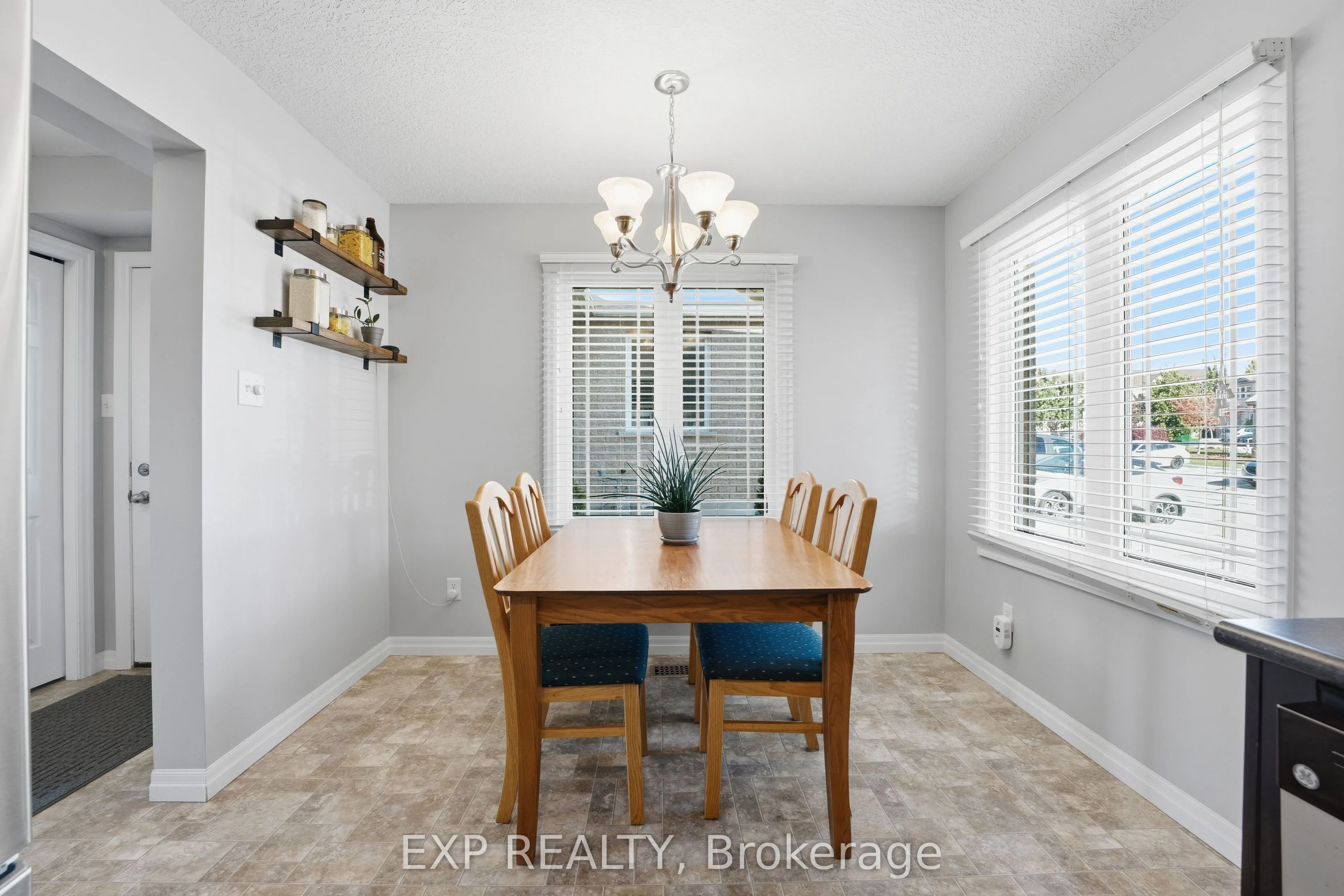 10 Foxglove Crescent, #6