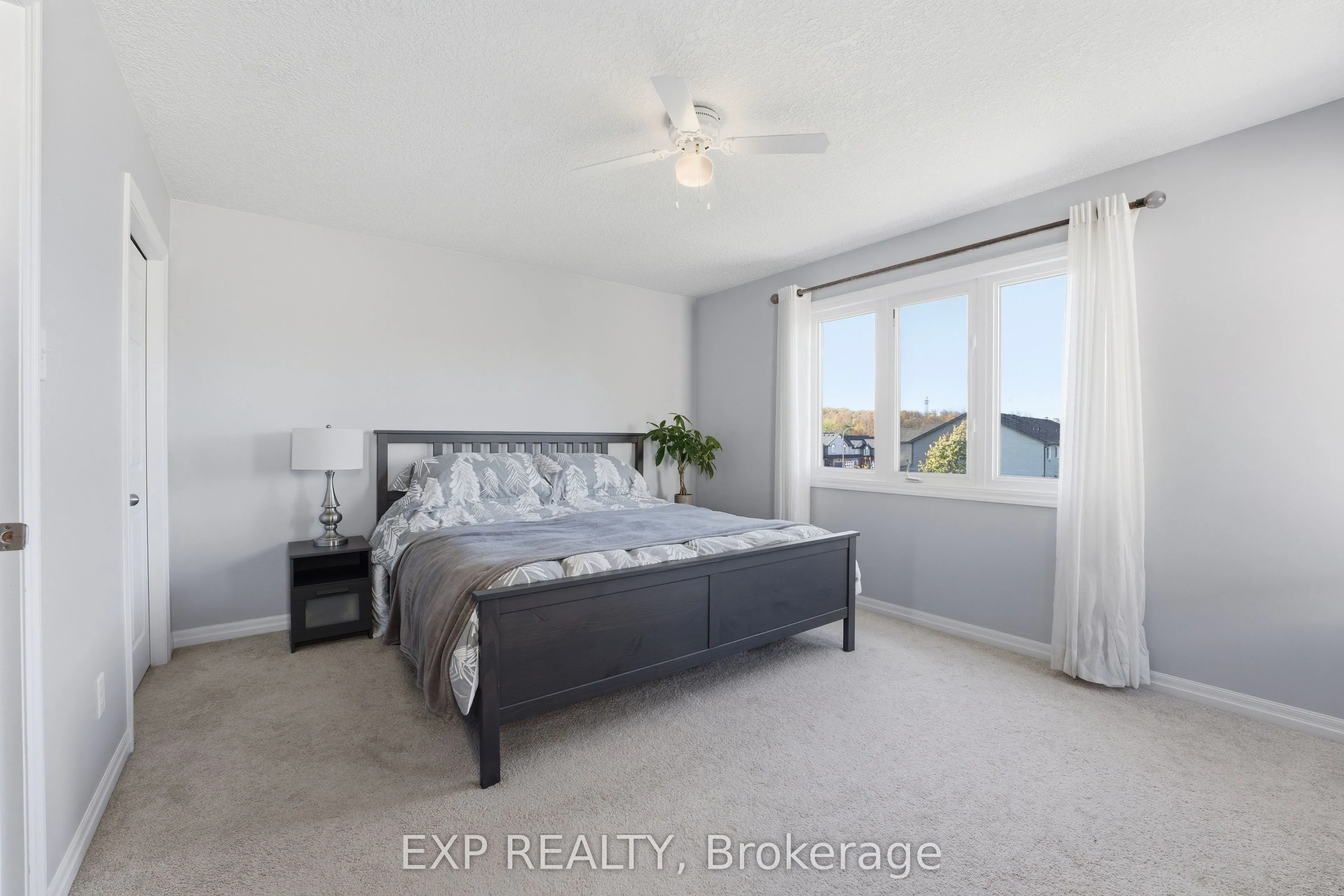 10 Foxglove Crescent, #6