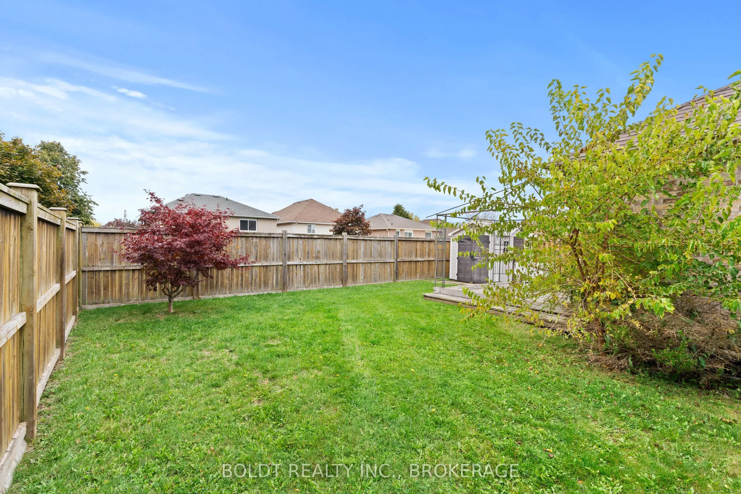 8 Willowlanding Court