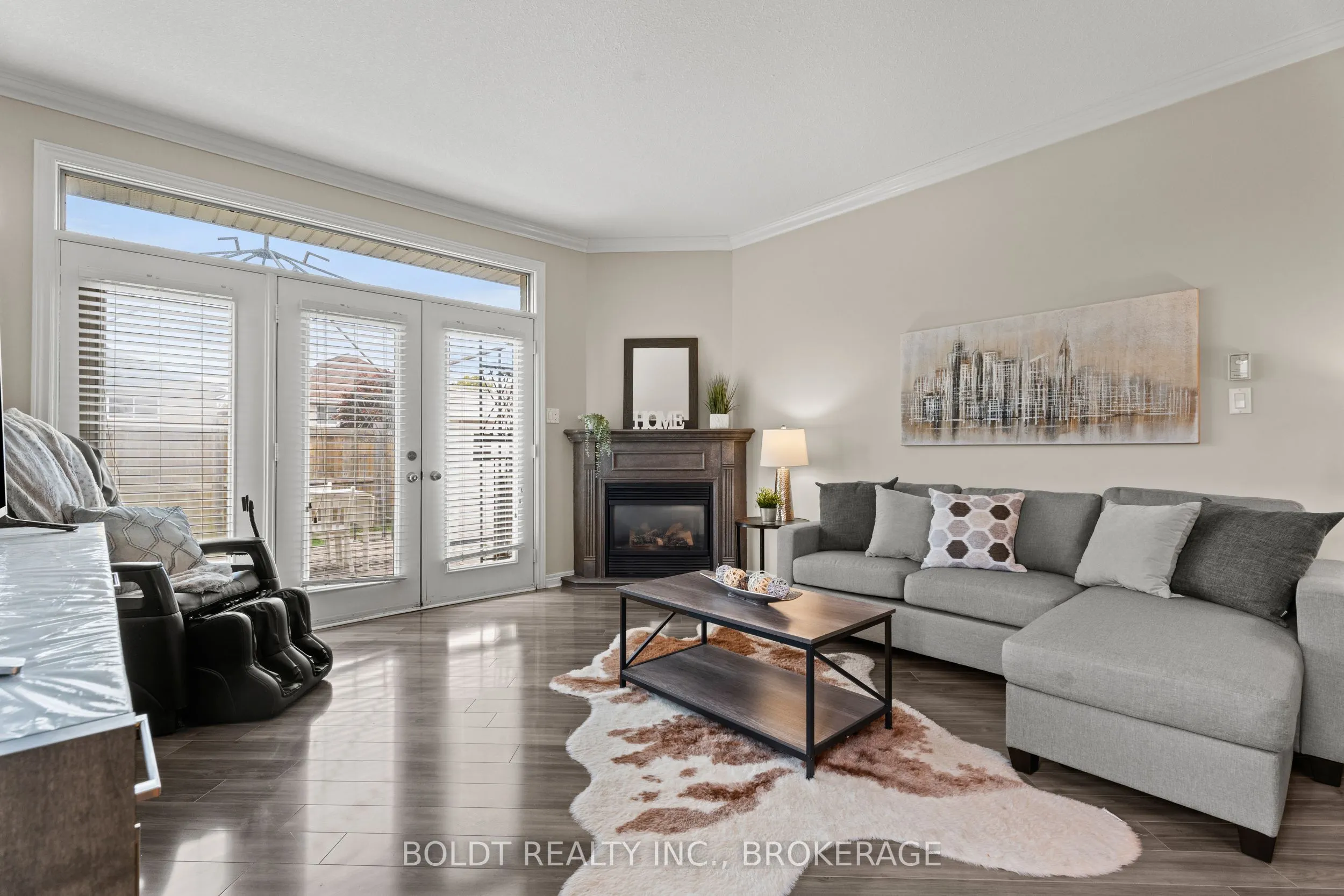 8 Willowlanding Court