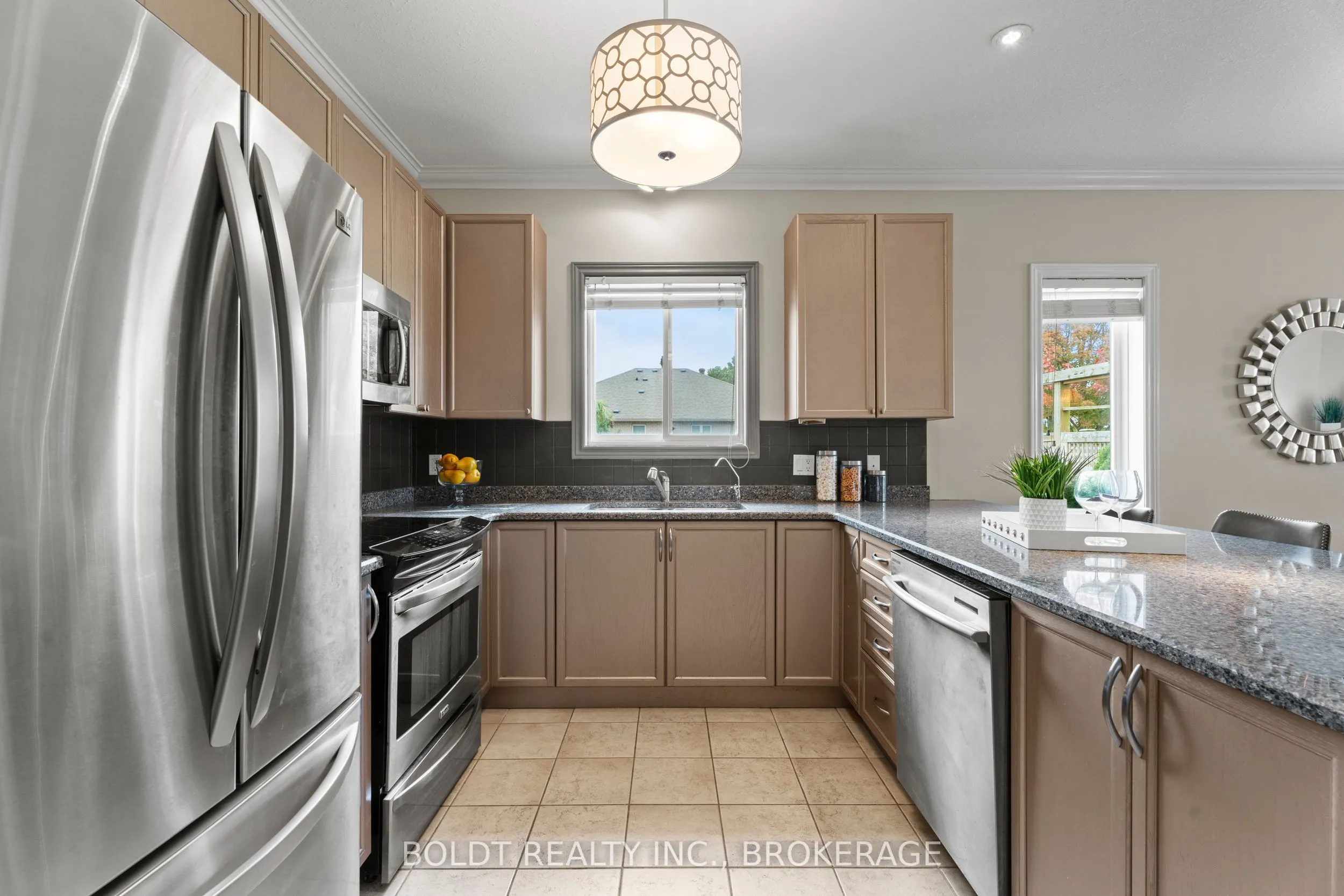 8 Willowlanding Court