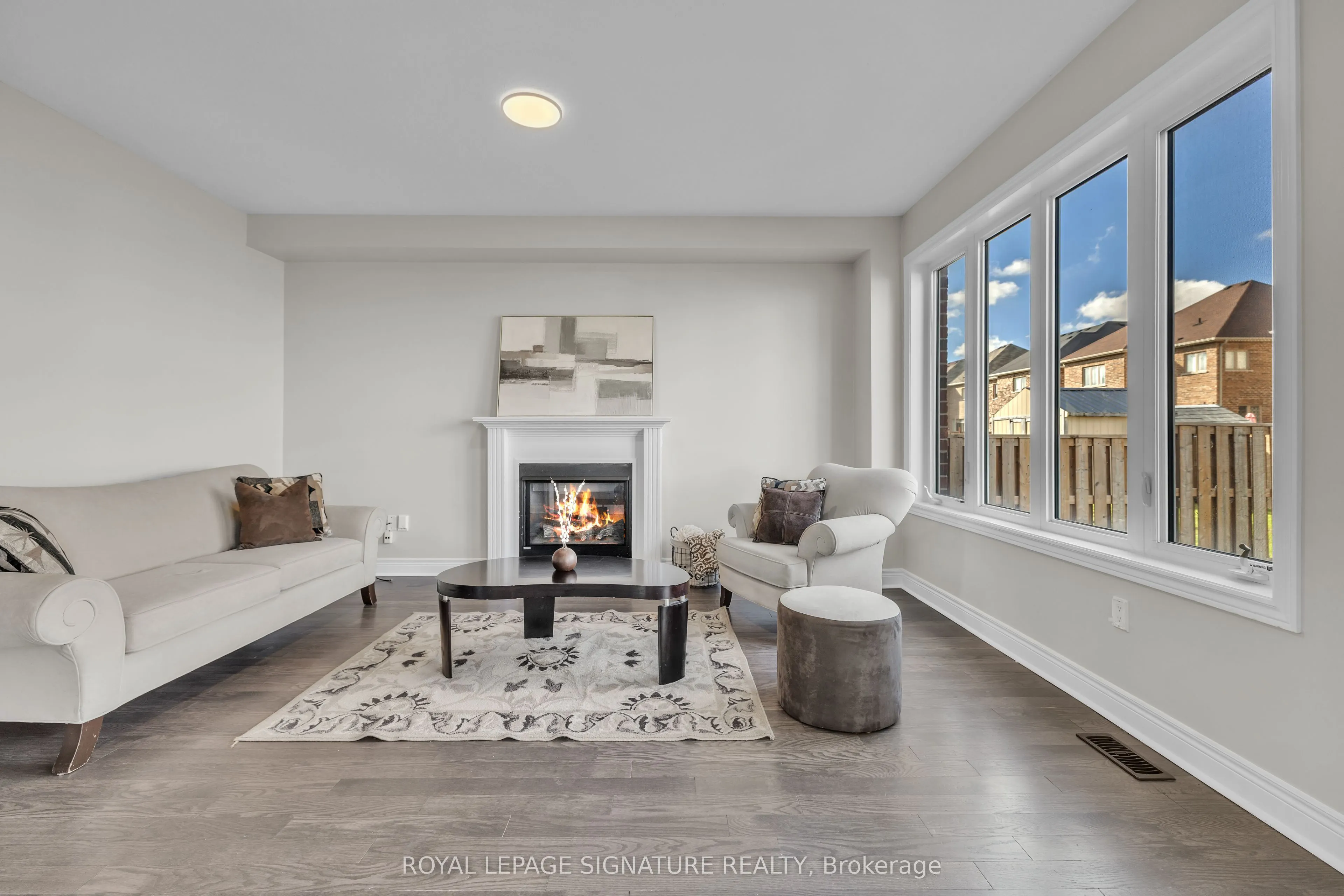 1089 Upper Thames Drive