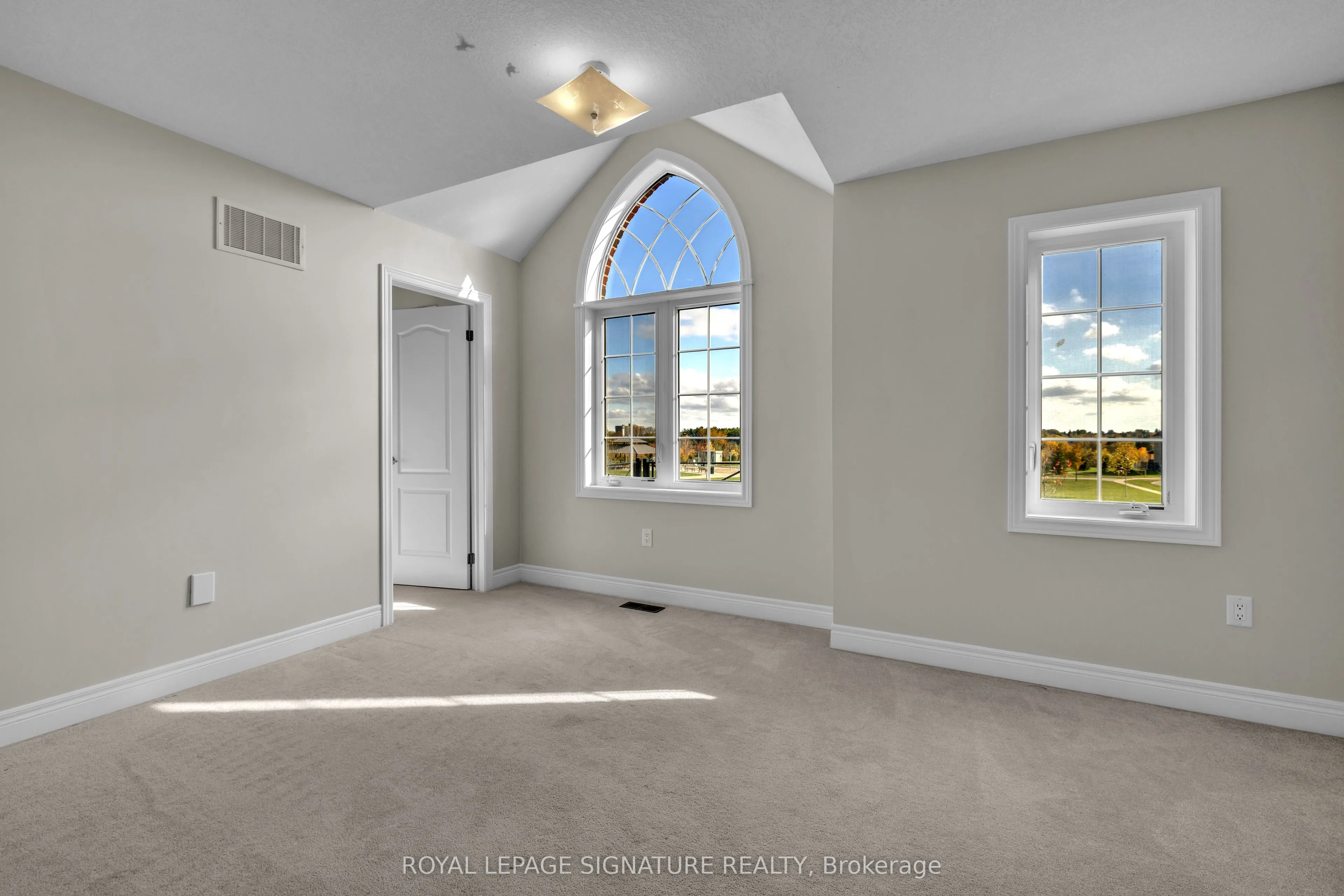 1089 Upper Thames Drive