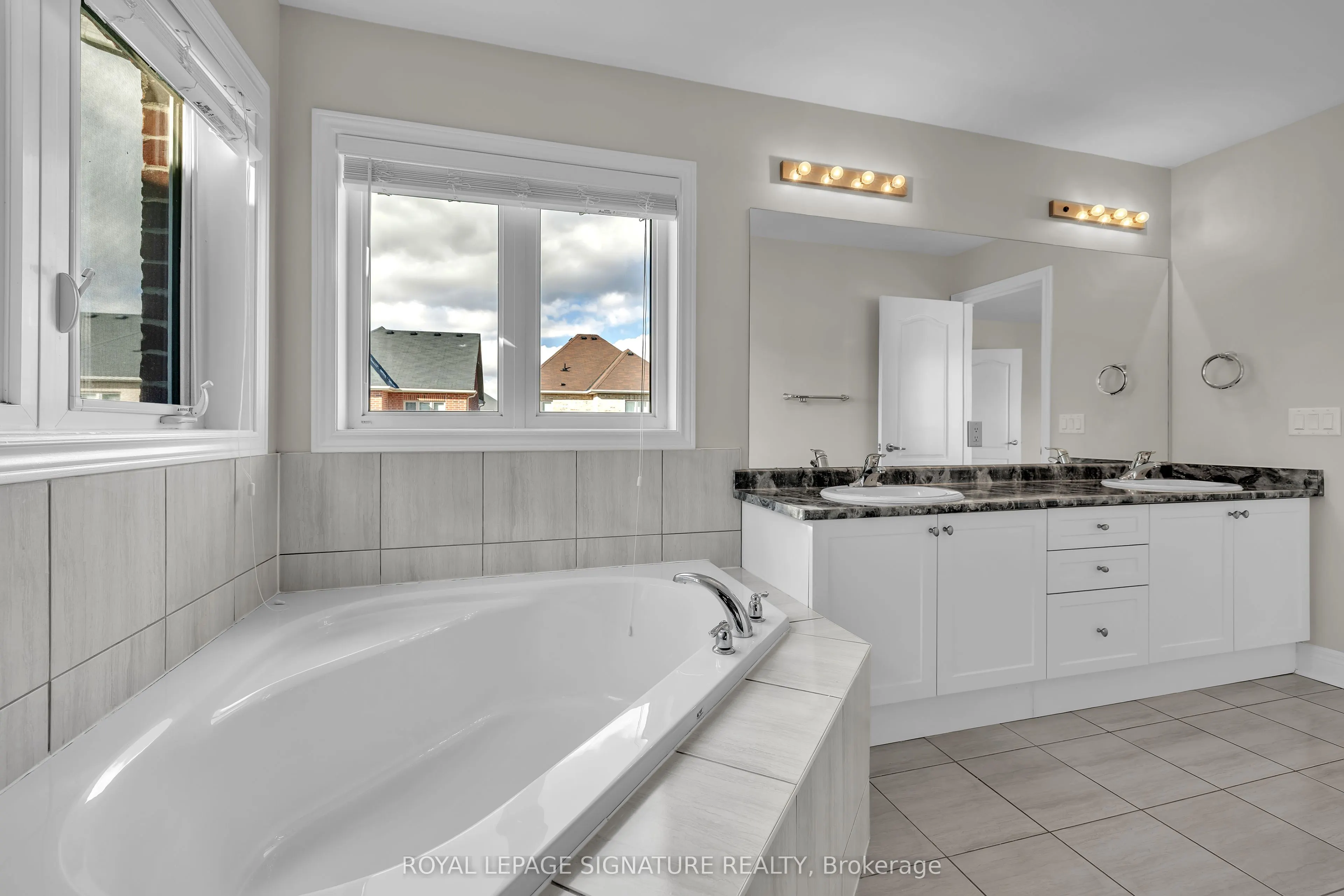 1089 Upper Thames Drive