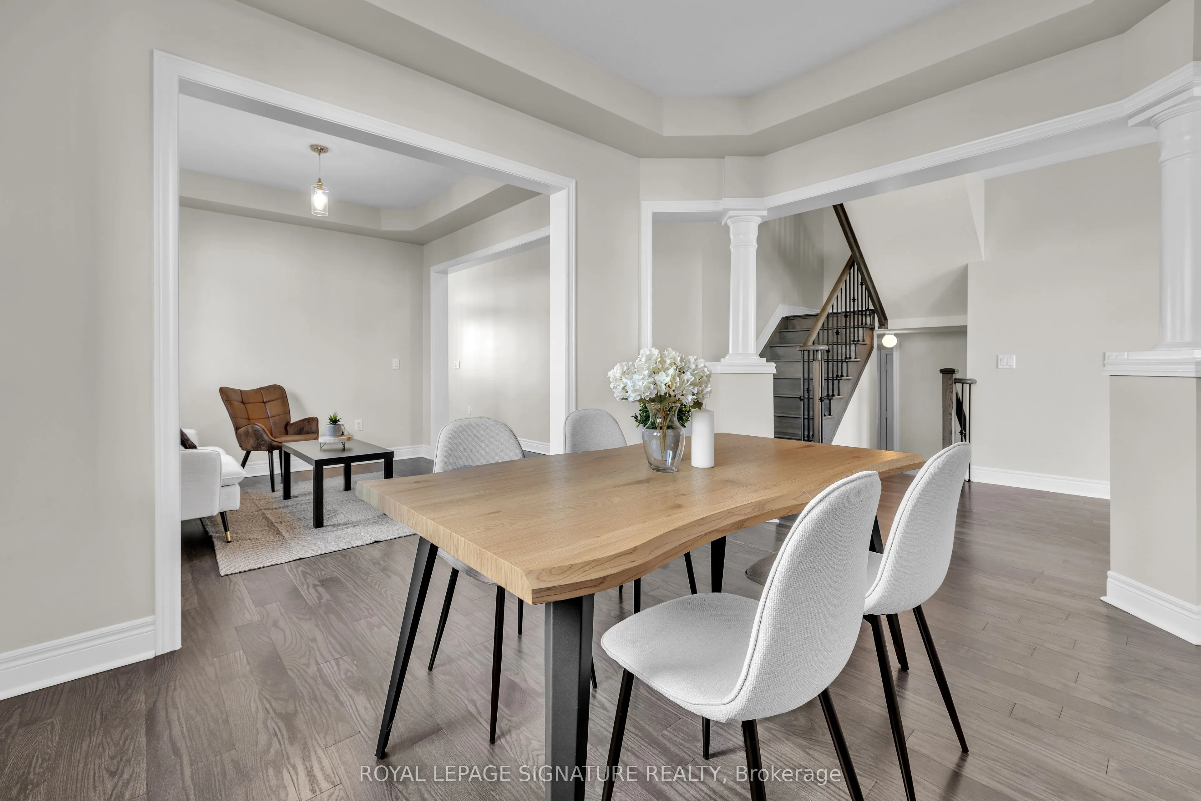 1089 Upper Thames Drive