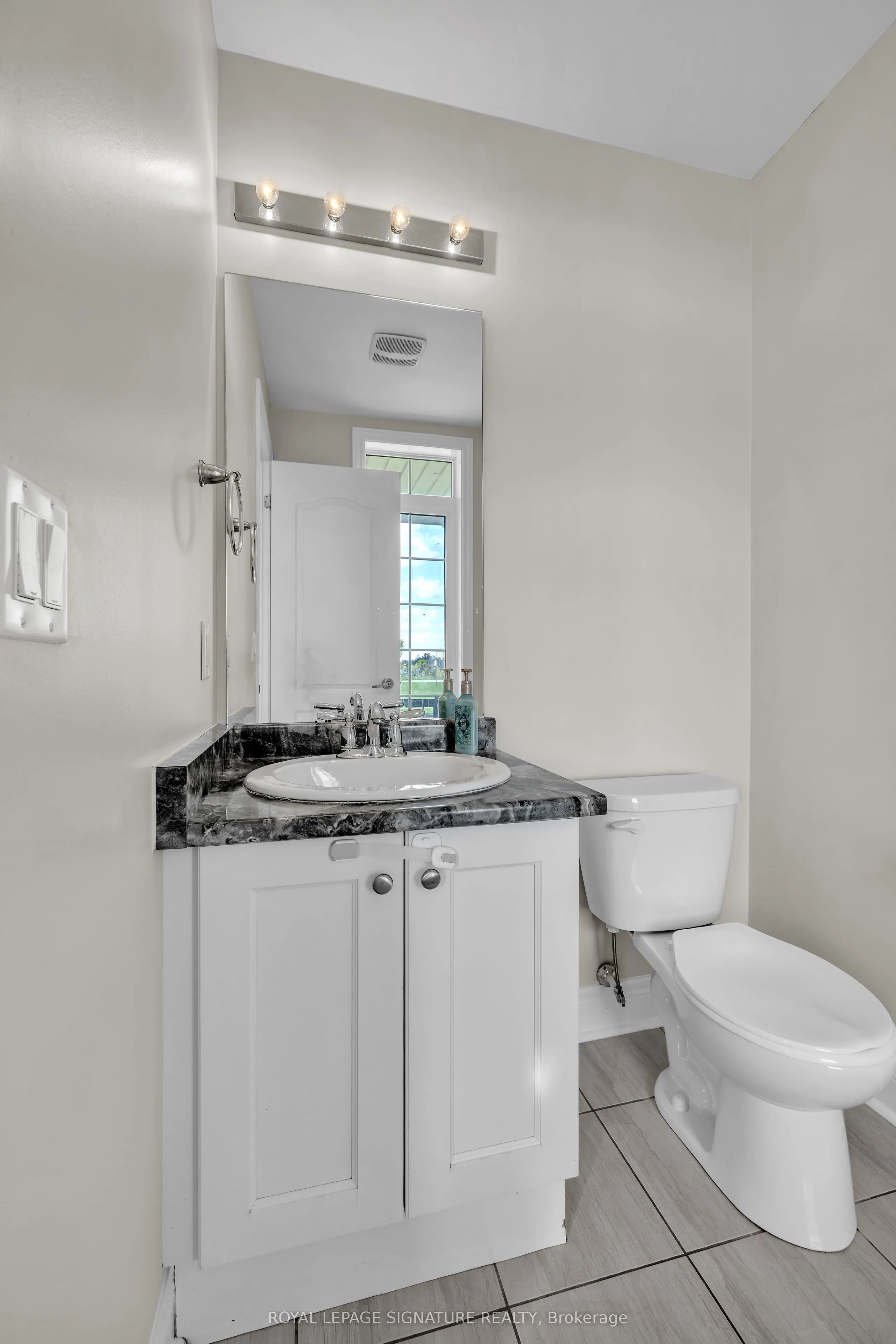 1089 Upper Thames Drive