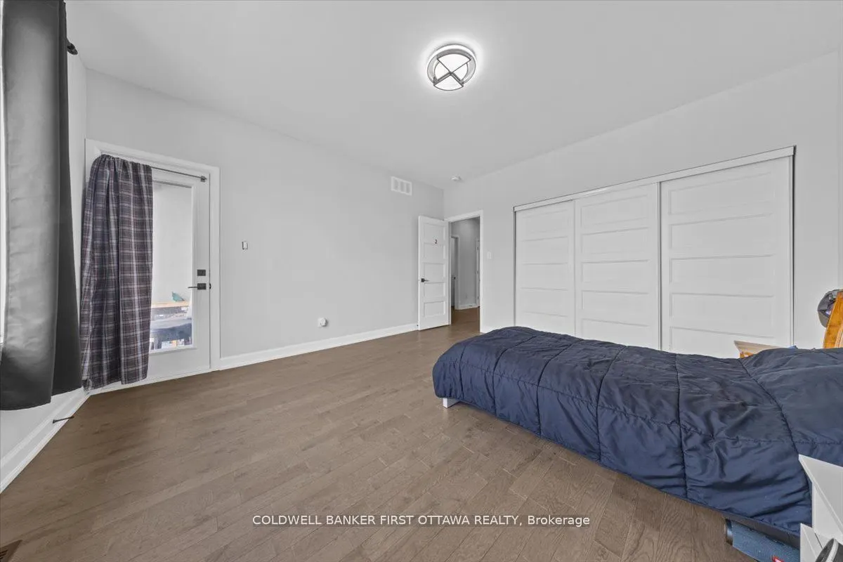 560 QUEEN MARY Street