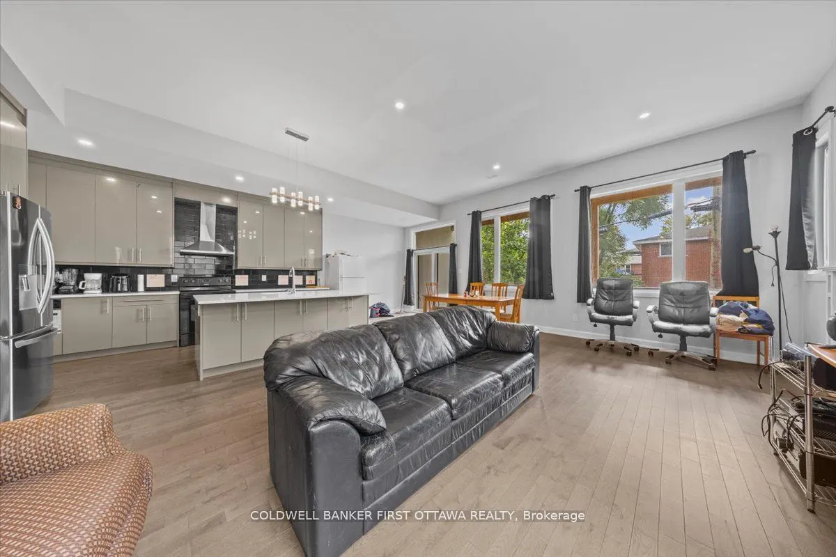 560 QUEEN MARY Street