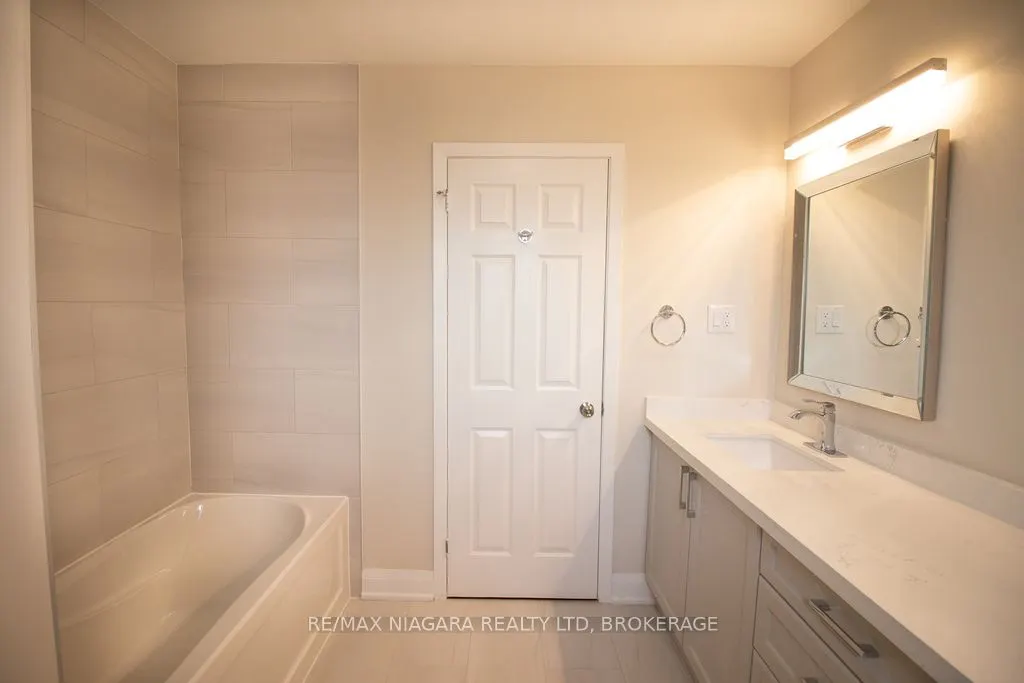 510 Queen Victoria Drive, #Main