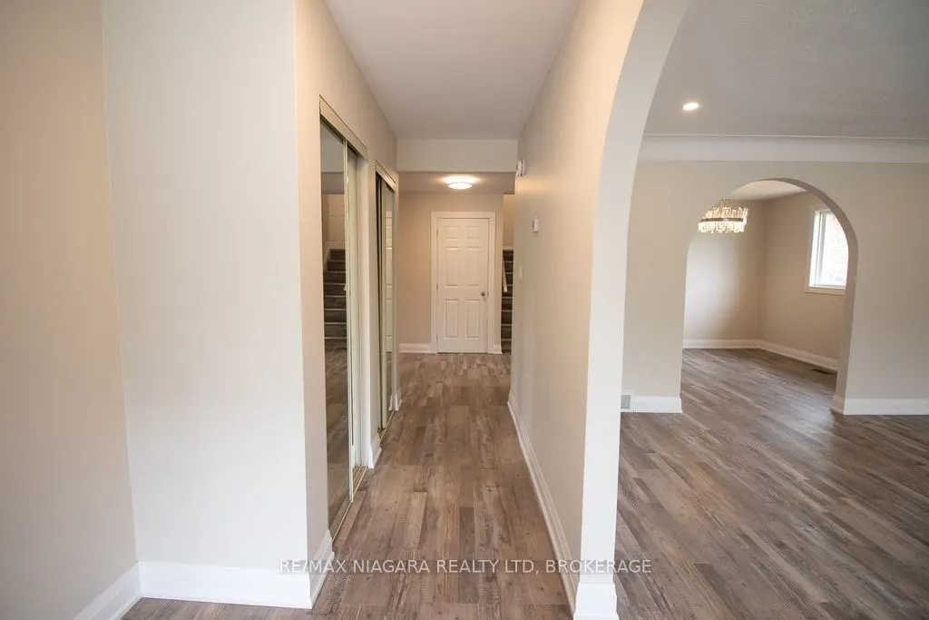 510 Queen Victoria Drive, #Main